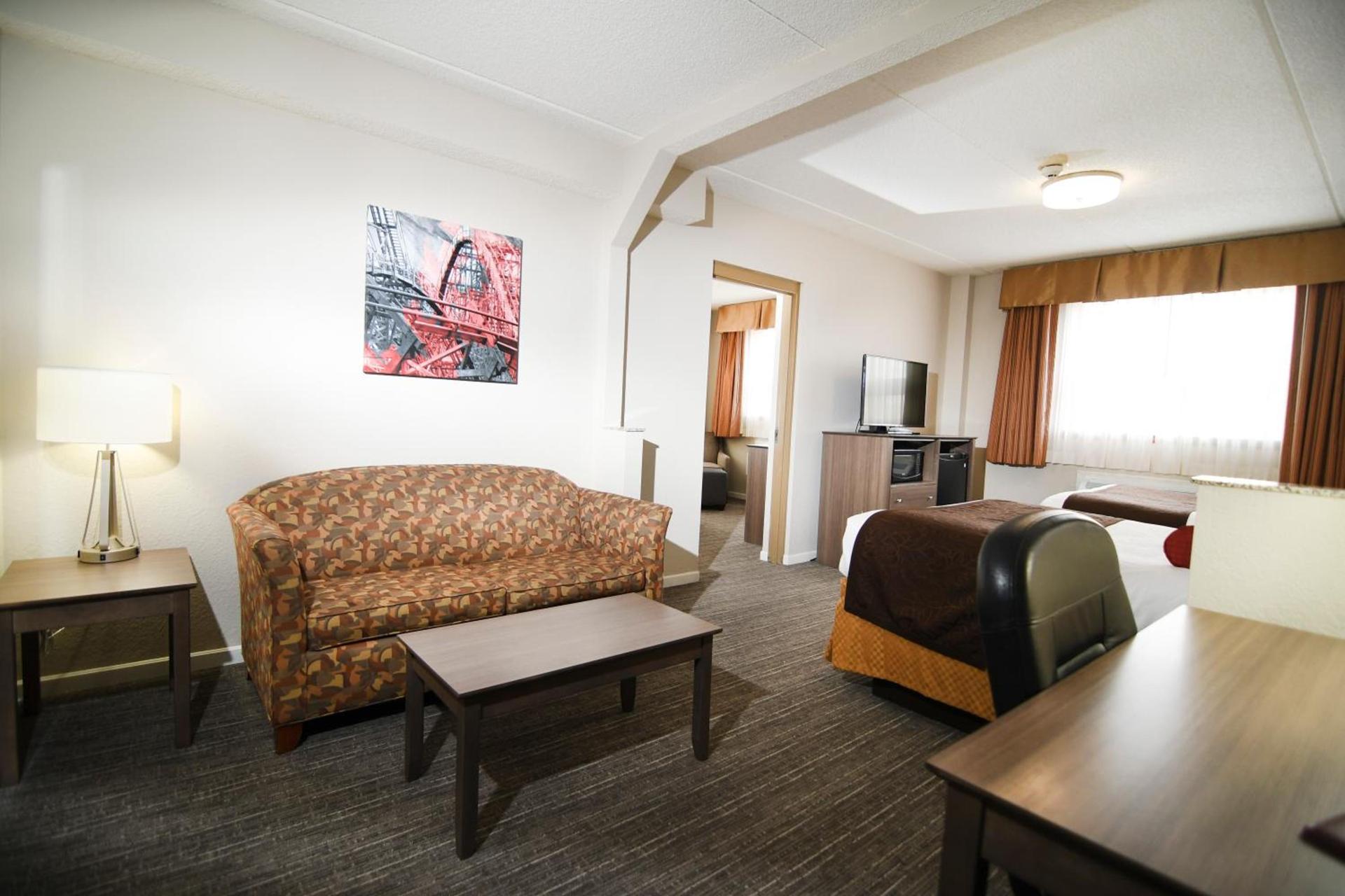 Best Western Plus Sandusky Hotel & Suites photo 53