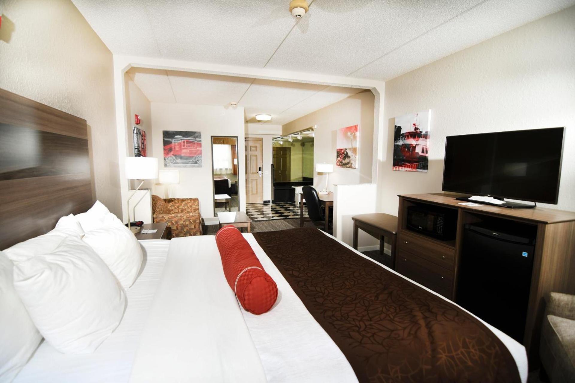 Best Western Plus Sandusky Hotel & Suites photo 46