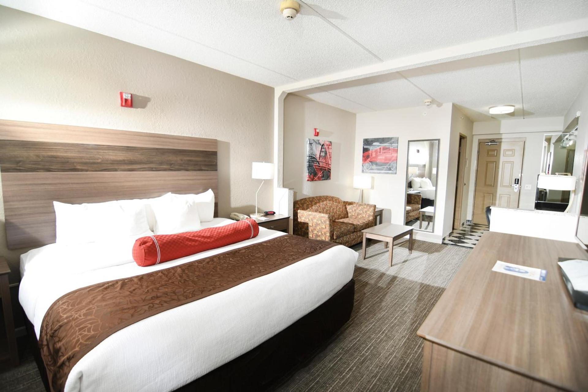 Best Western Plus Sandusky Hotel & Suites photo 47