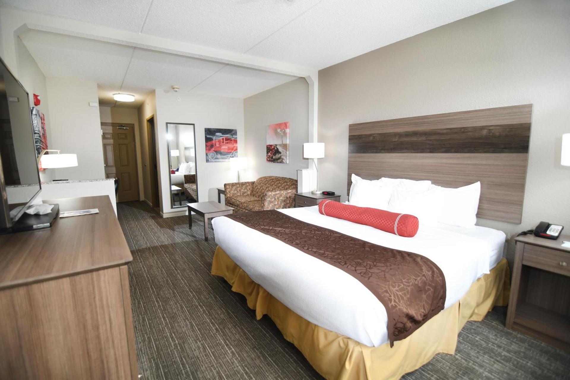 Best Western Plus Sandusky Hotel & Suites photo 40
