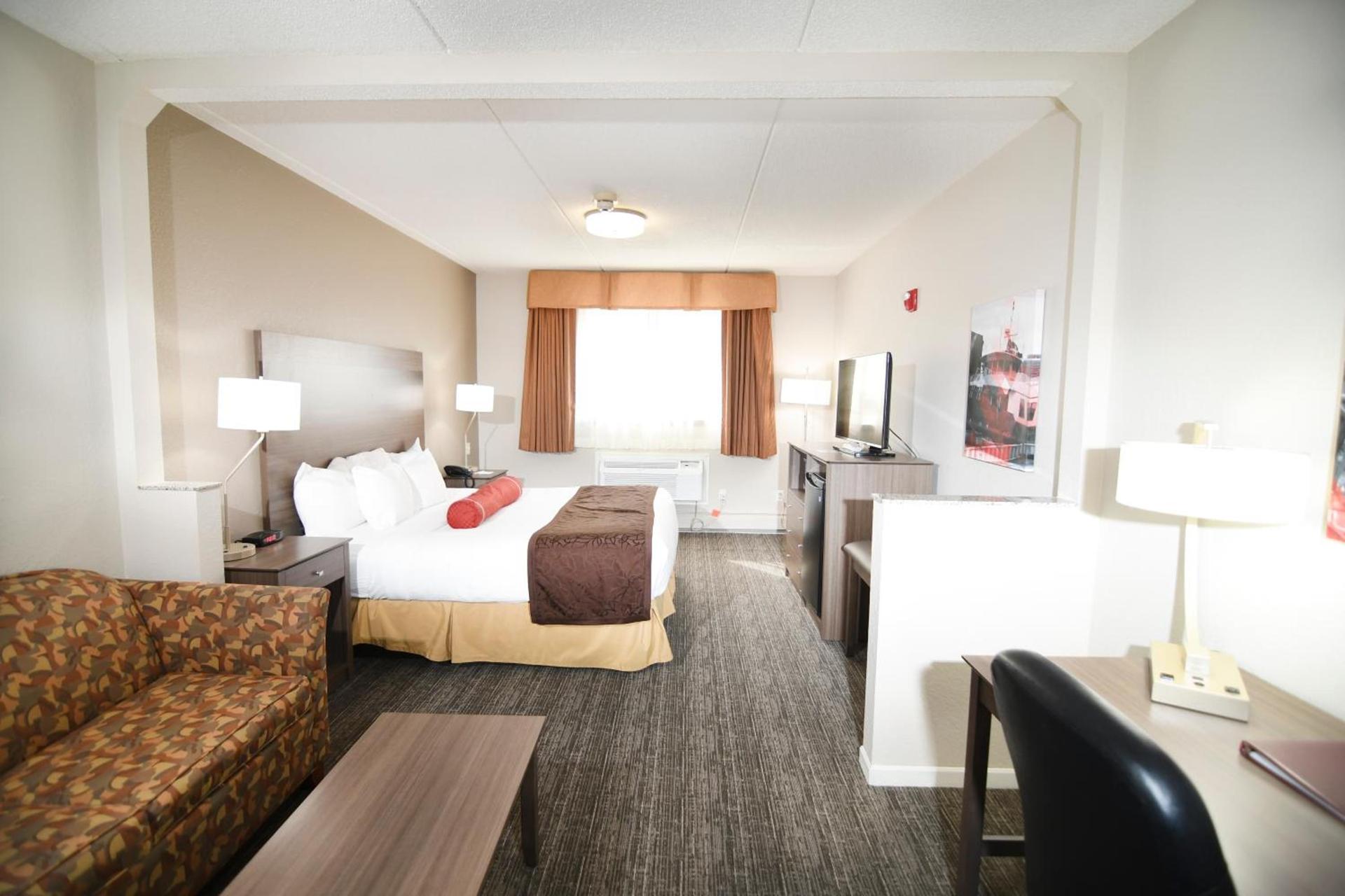Best Western Plus Sandusky Hotel & Suites photo 45