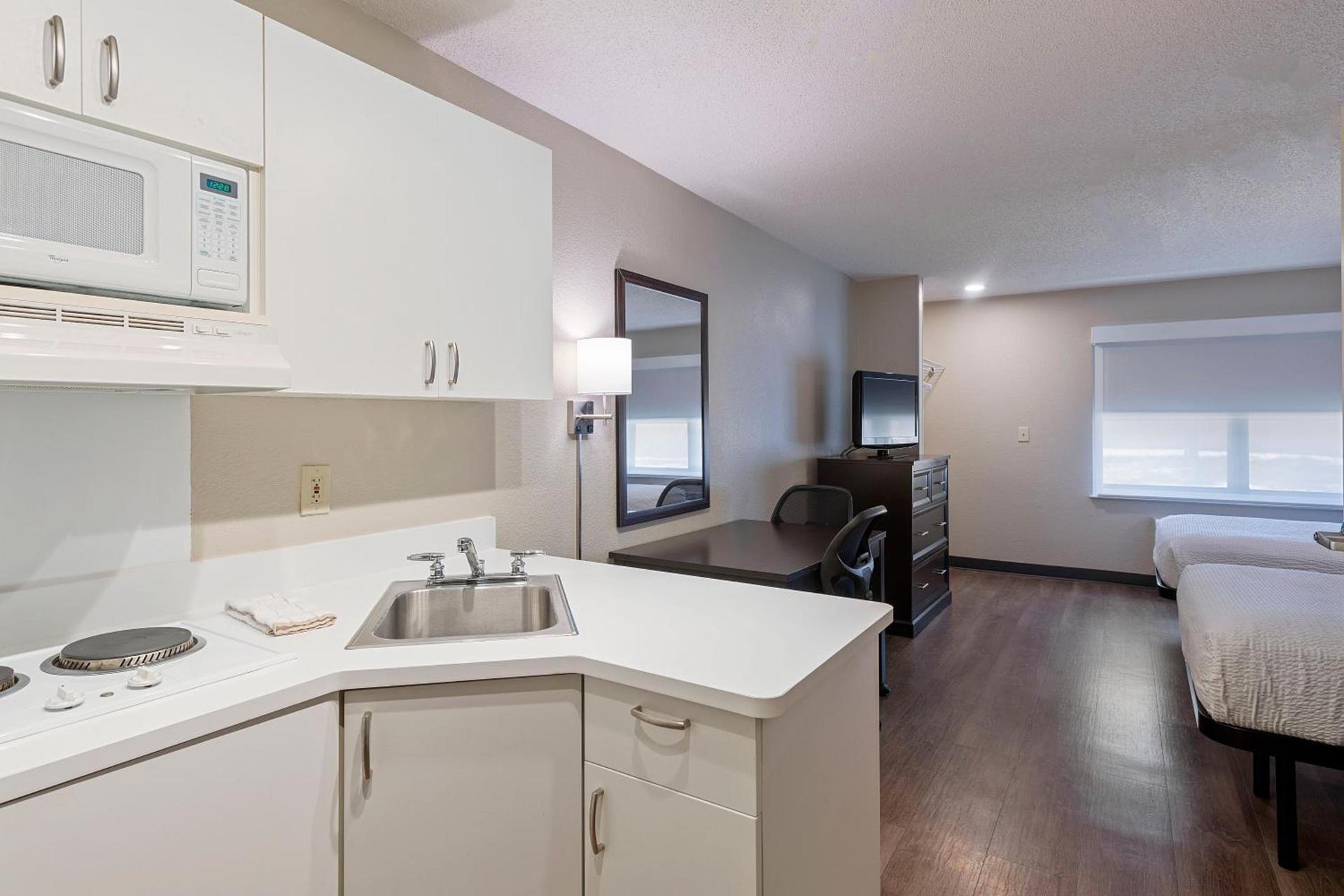 Extended Stay America Suites - Charlotte - Pineville - Park Rd photo 37