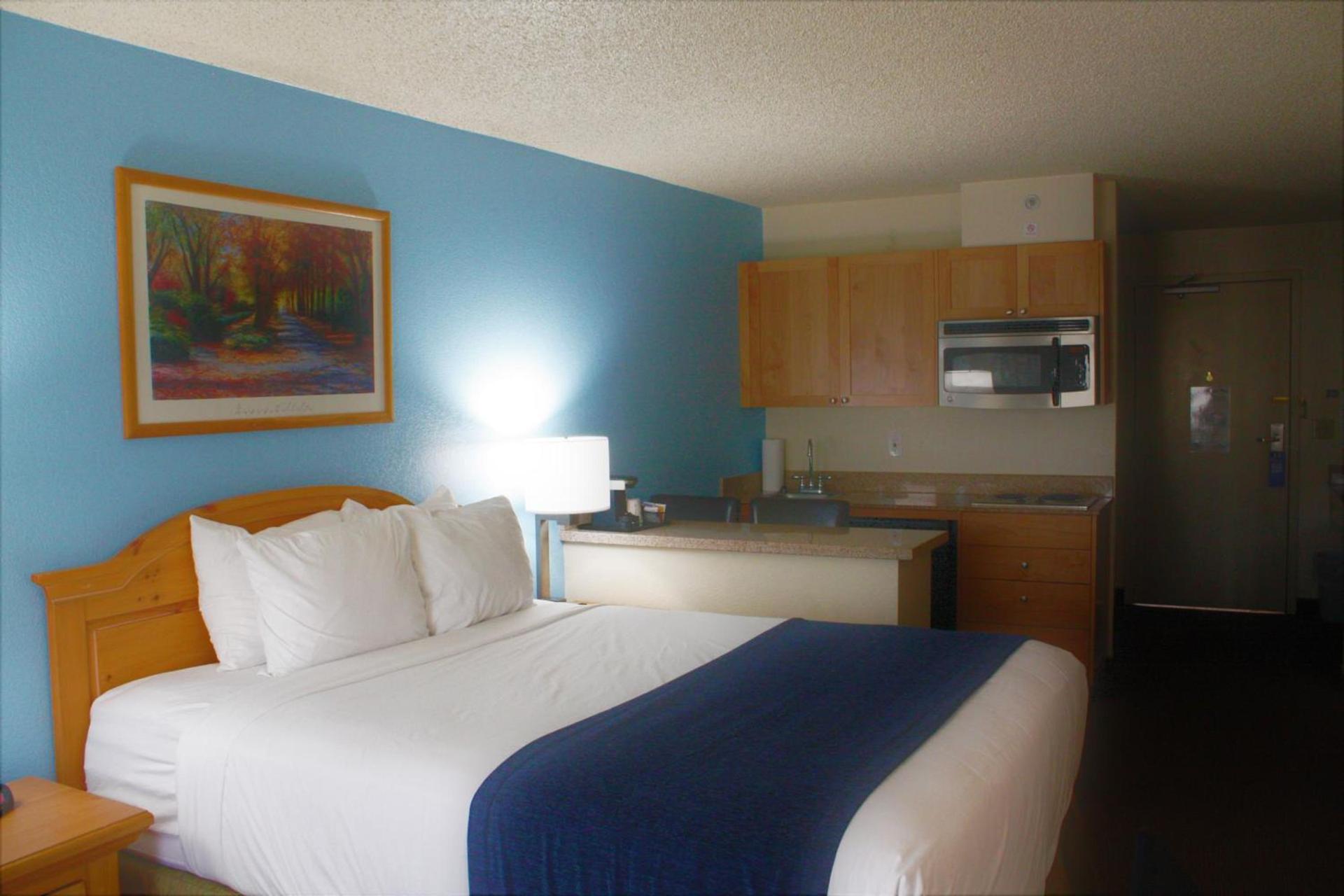 Baymont by Wyndham Yakima Riverfront photo 17