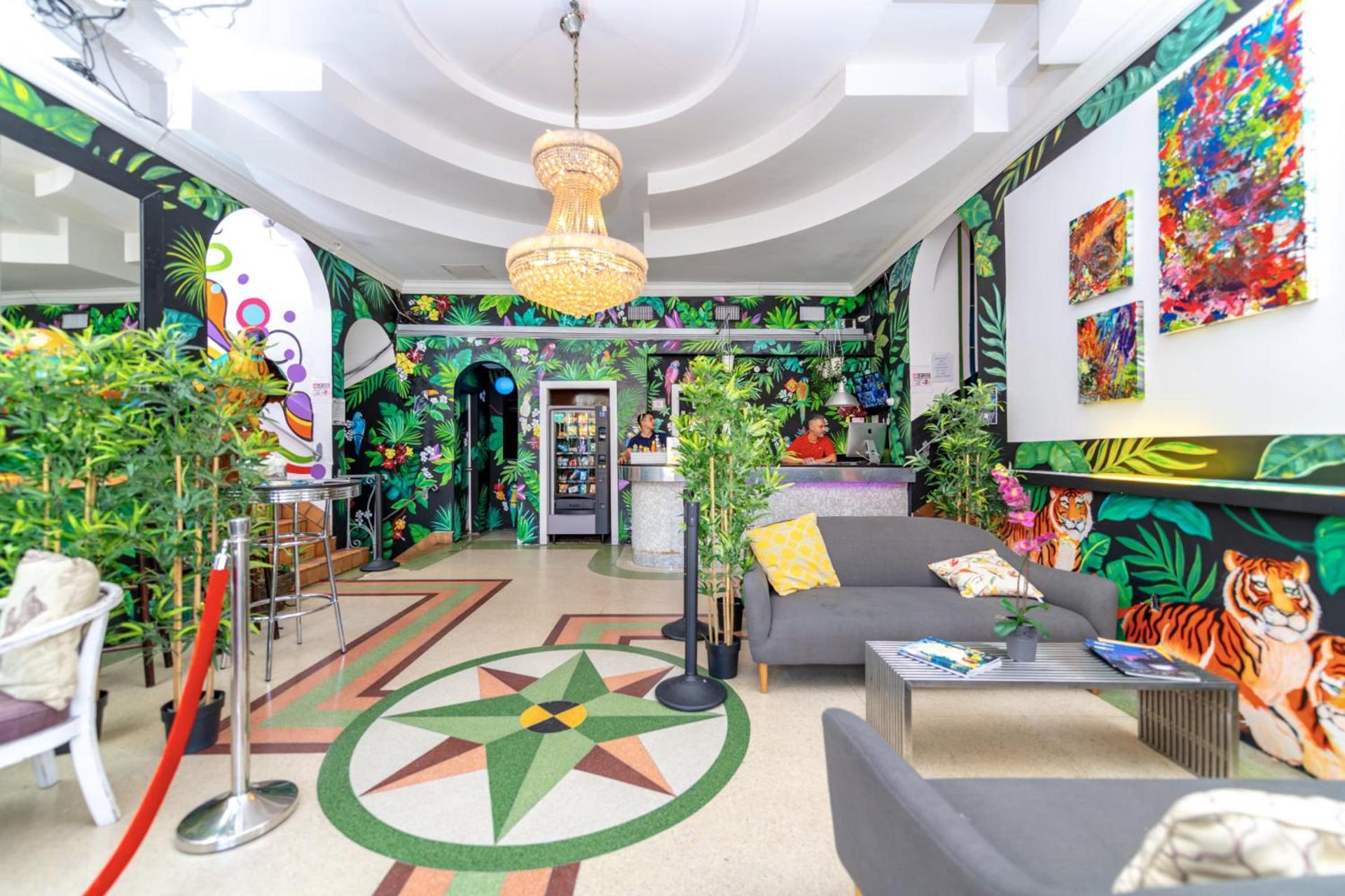 South Beach Rooms and Hostel photo 7