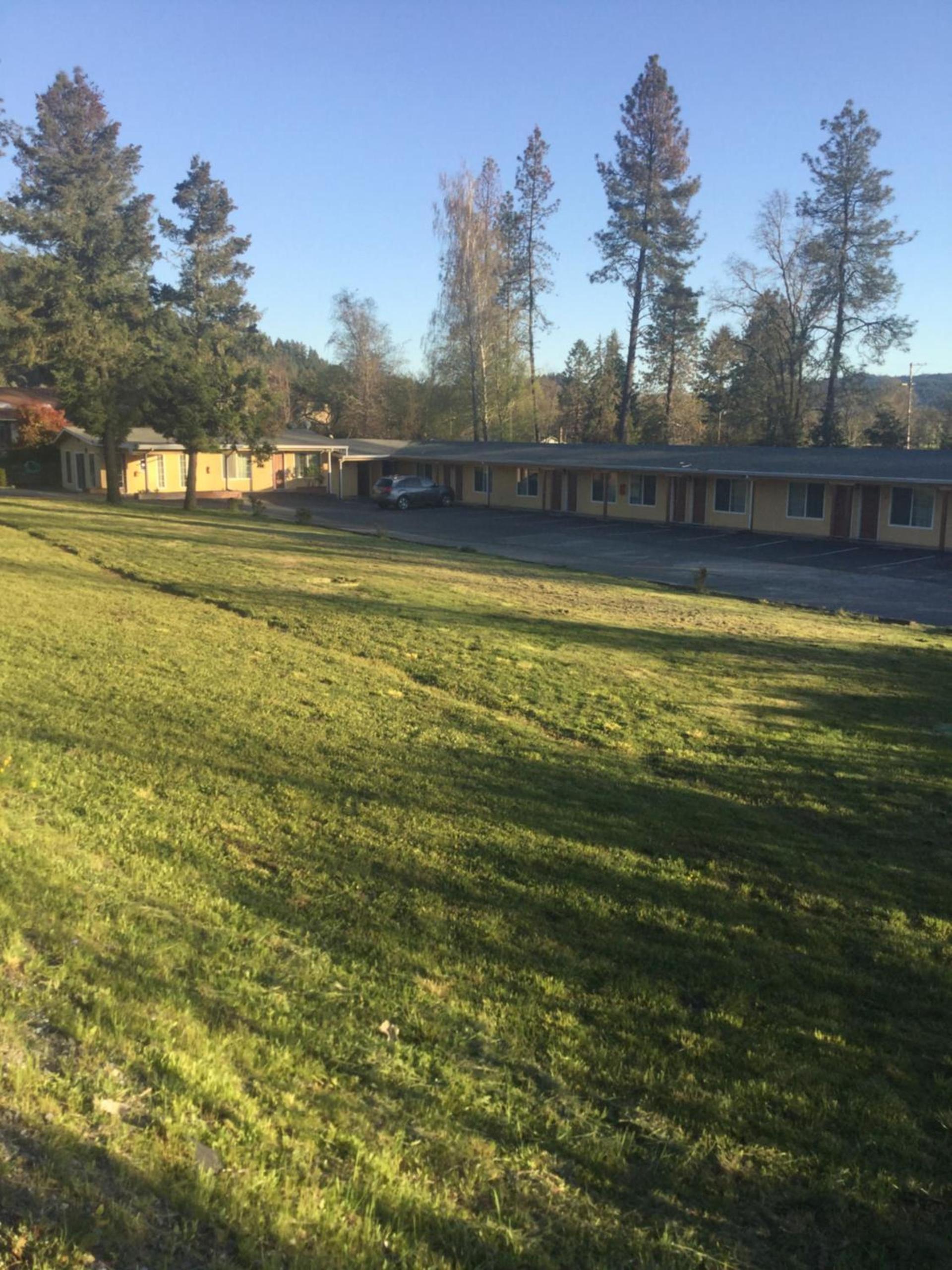 Budget Inn - Laytonville photo 2