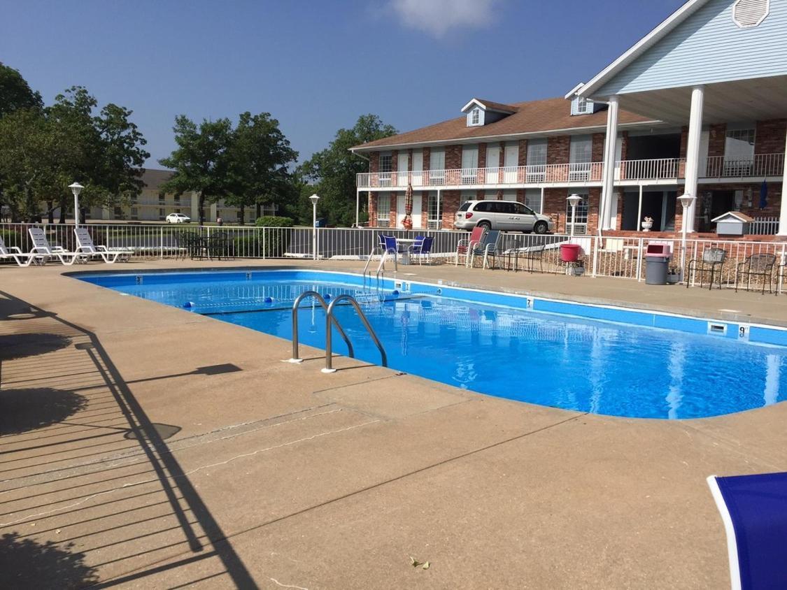 Twelve Oaks Inn photo 10