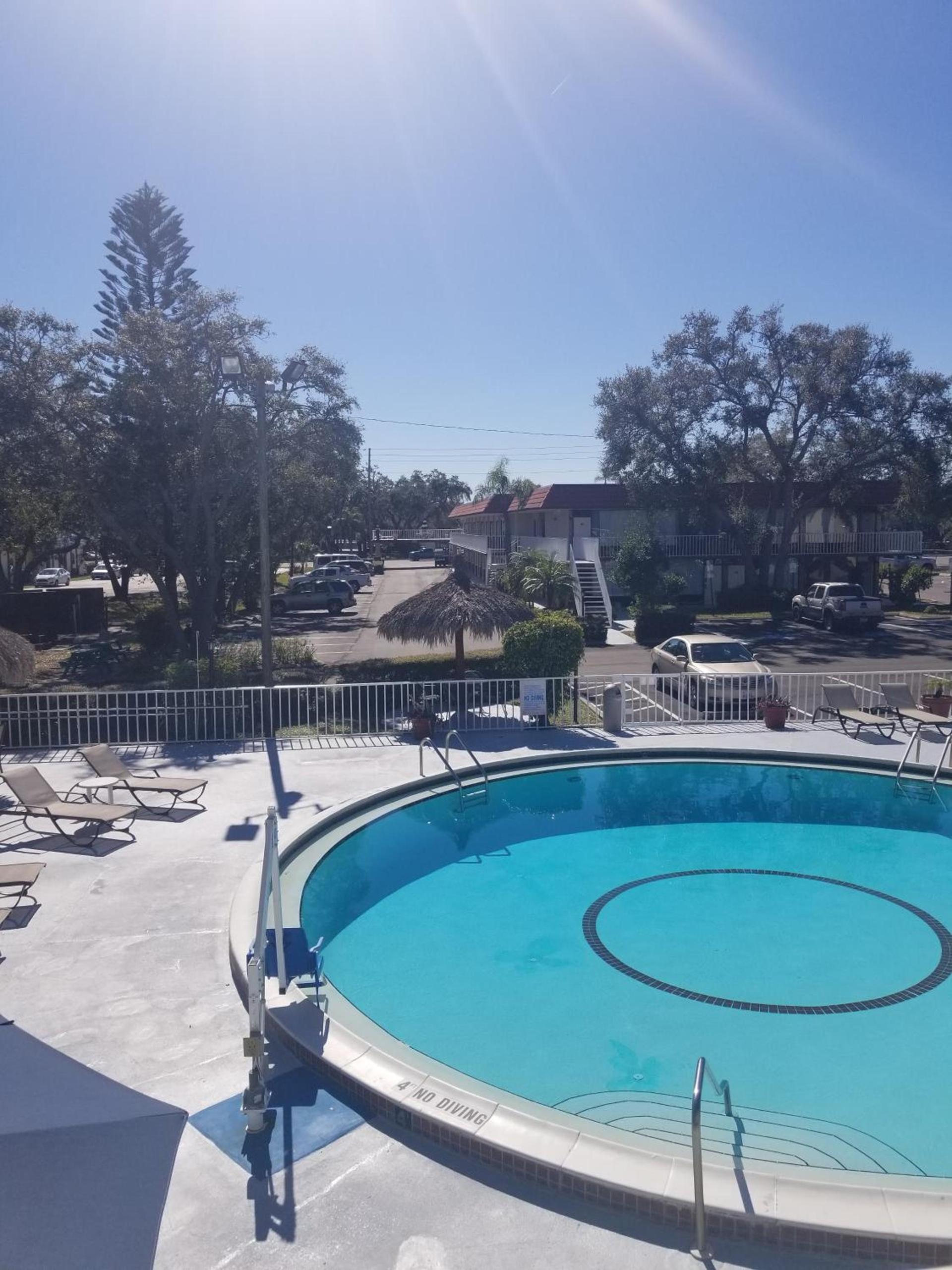 Days Inn by Wyndham Clearwater/Central photo 16