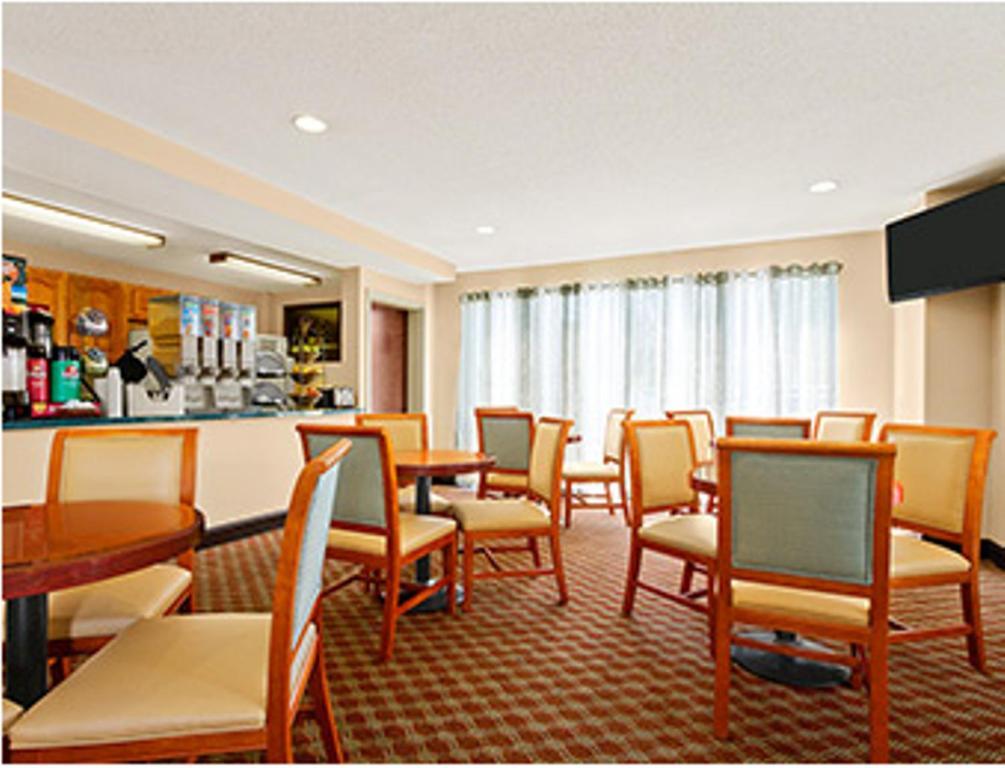 Ramada Limited - Columbia photo 10