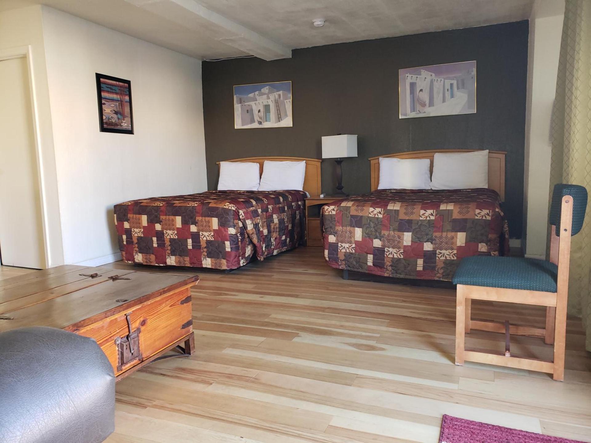 Deluxe Inn photo 45
