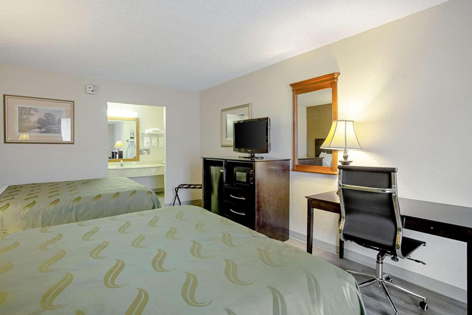 Quality Inn & Suites Live Oak I-10 Exit 283 photo 12