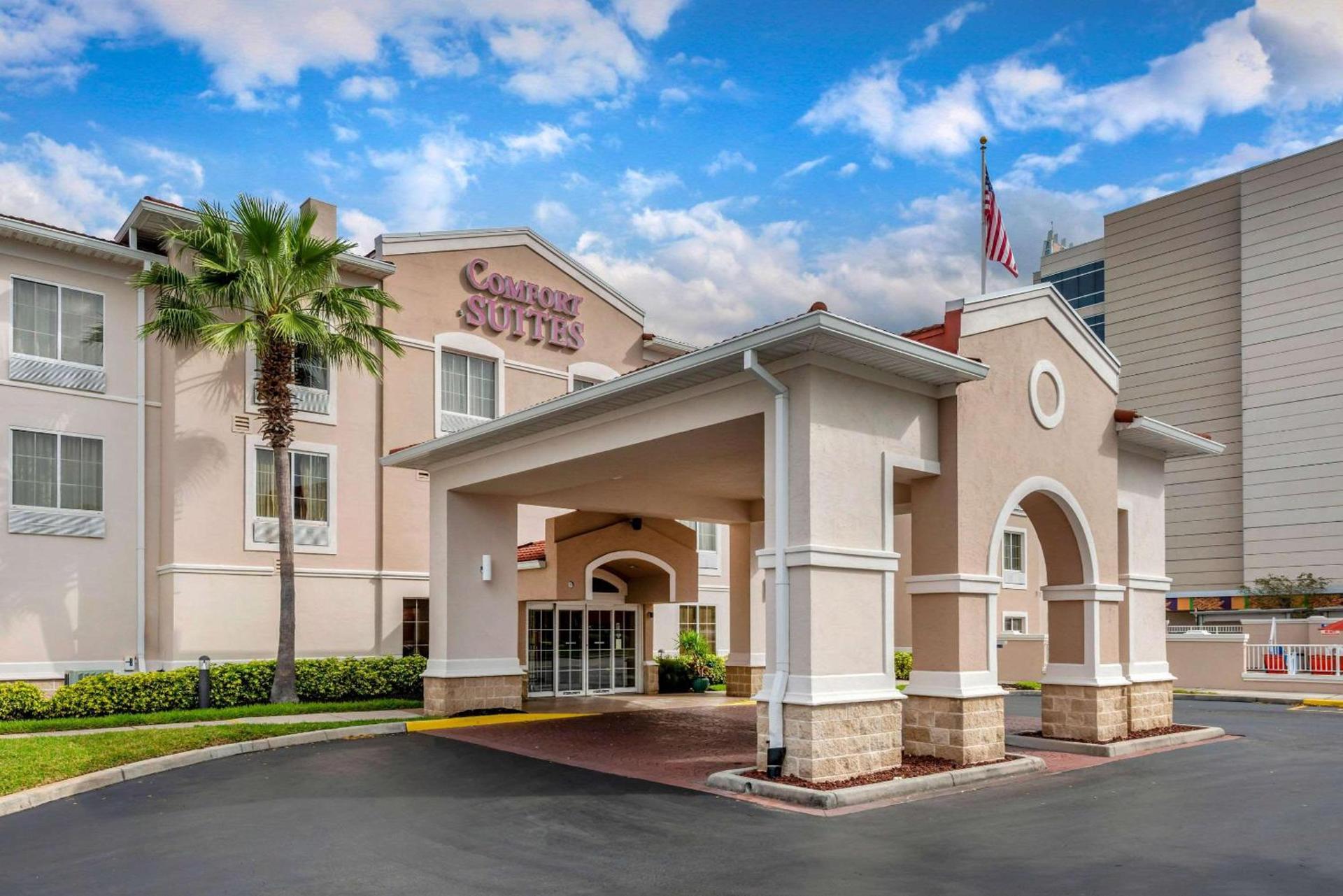 Comfort Suites Downtown photo 1
