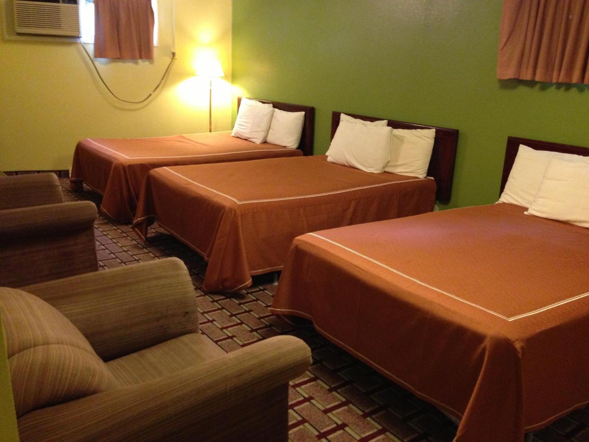 Red Carpet Inn Niagara Falls photo 17