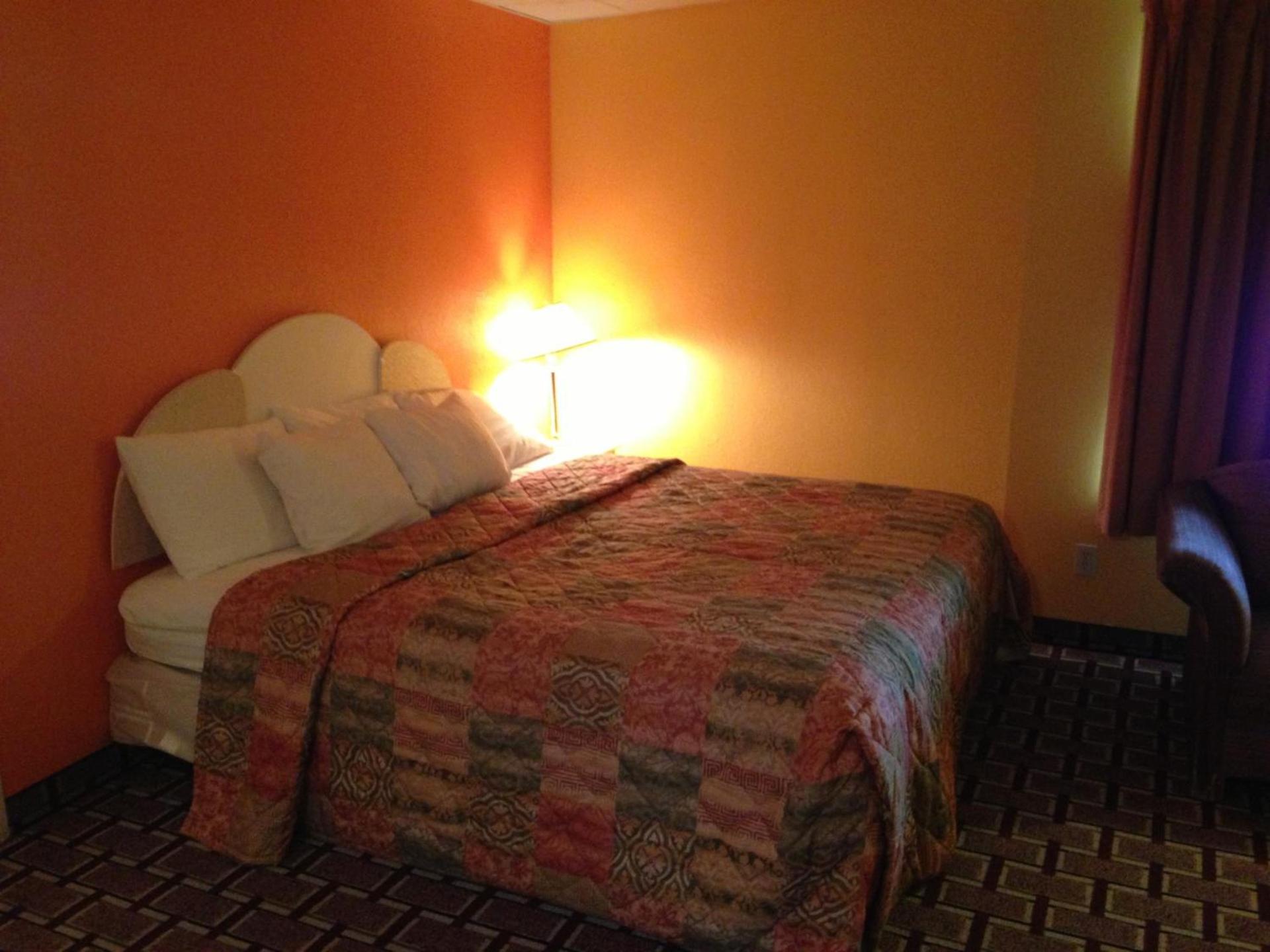 Red Carpet Inn Niagara Falls photo 20