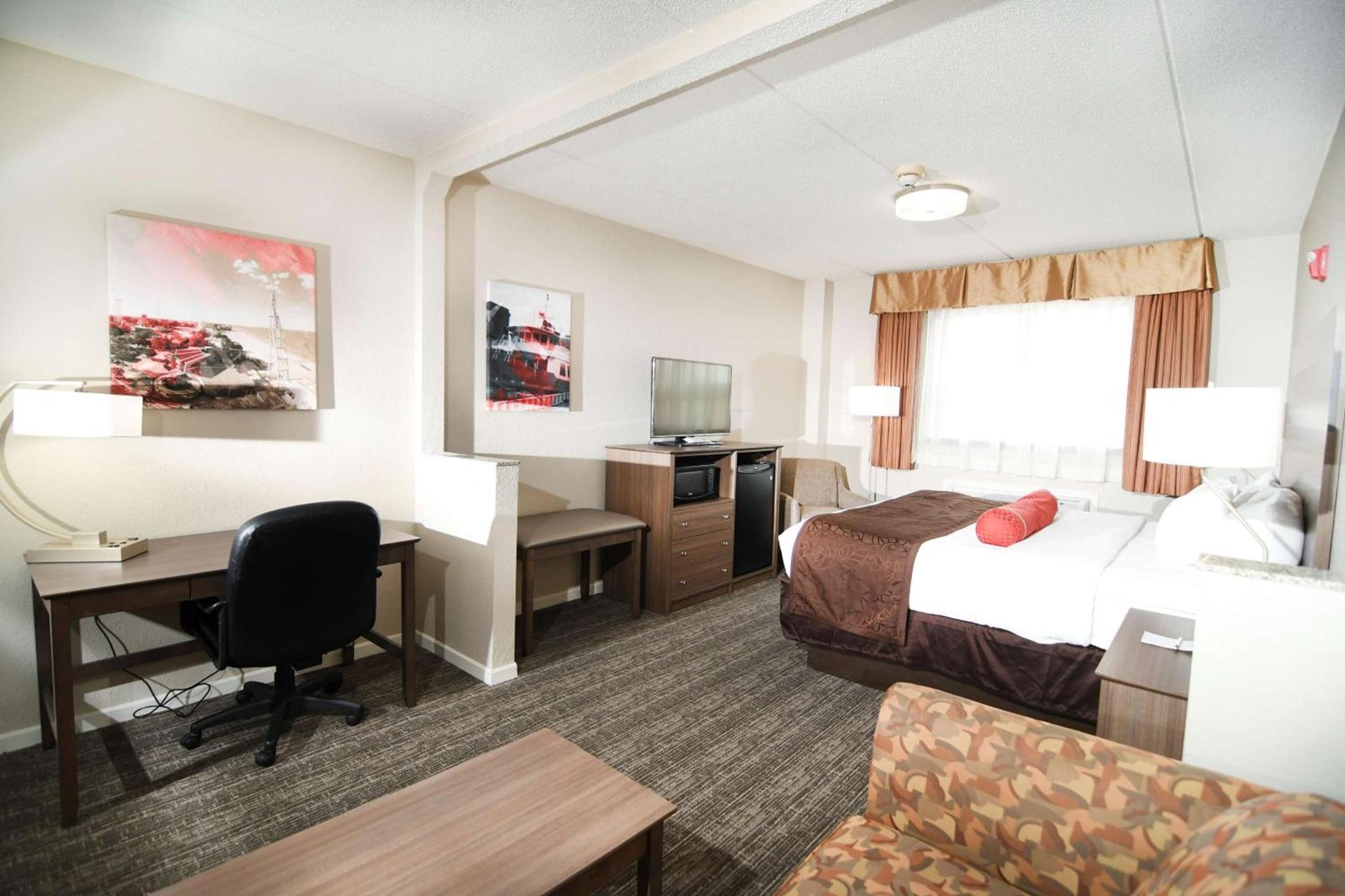 Best Western Plus Sandusky Hotel & Suites photo 19