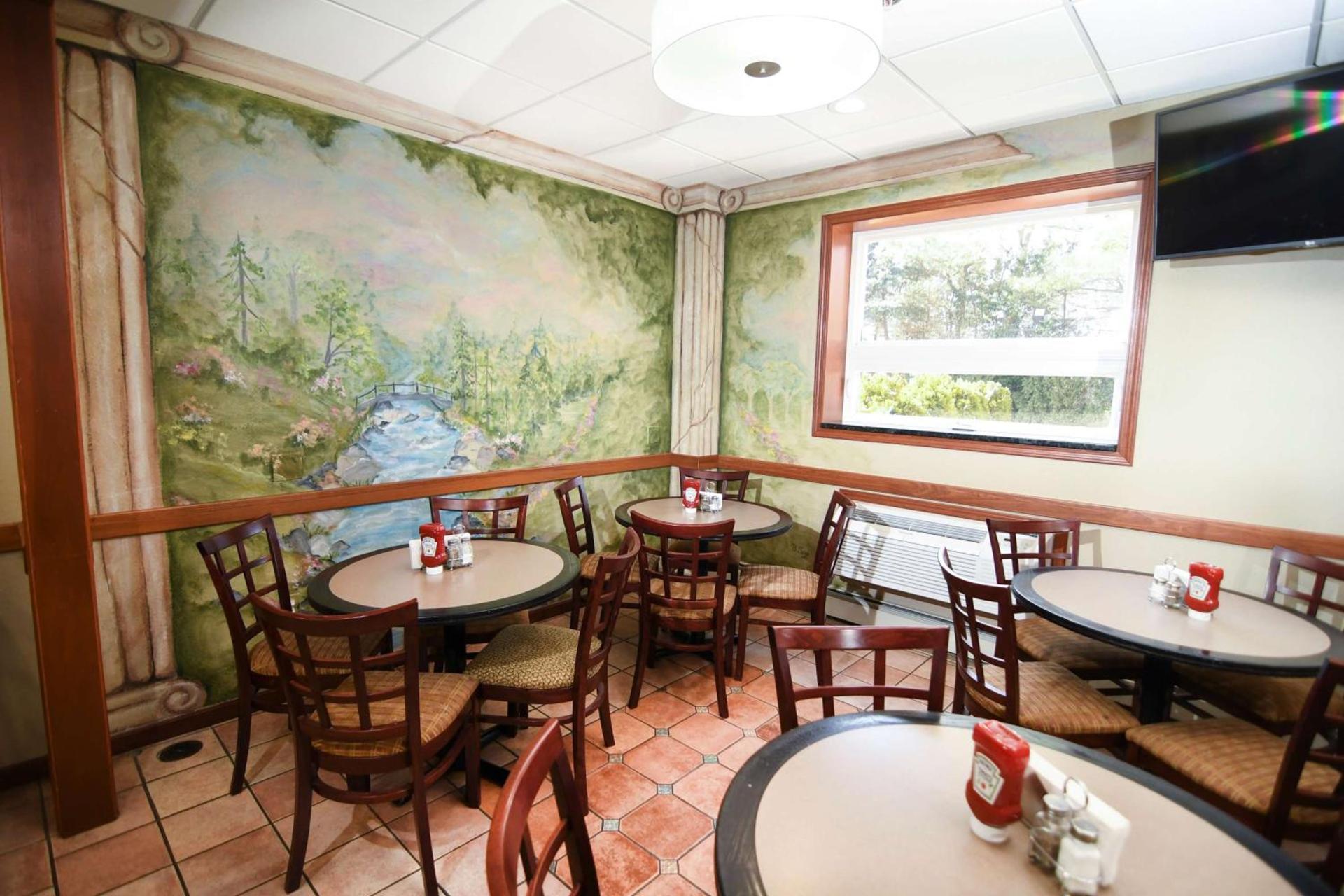 Best Western Plus Sandusky Hotel & Suites photo 15