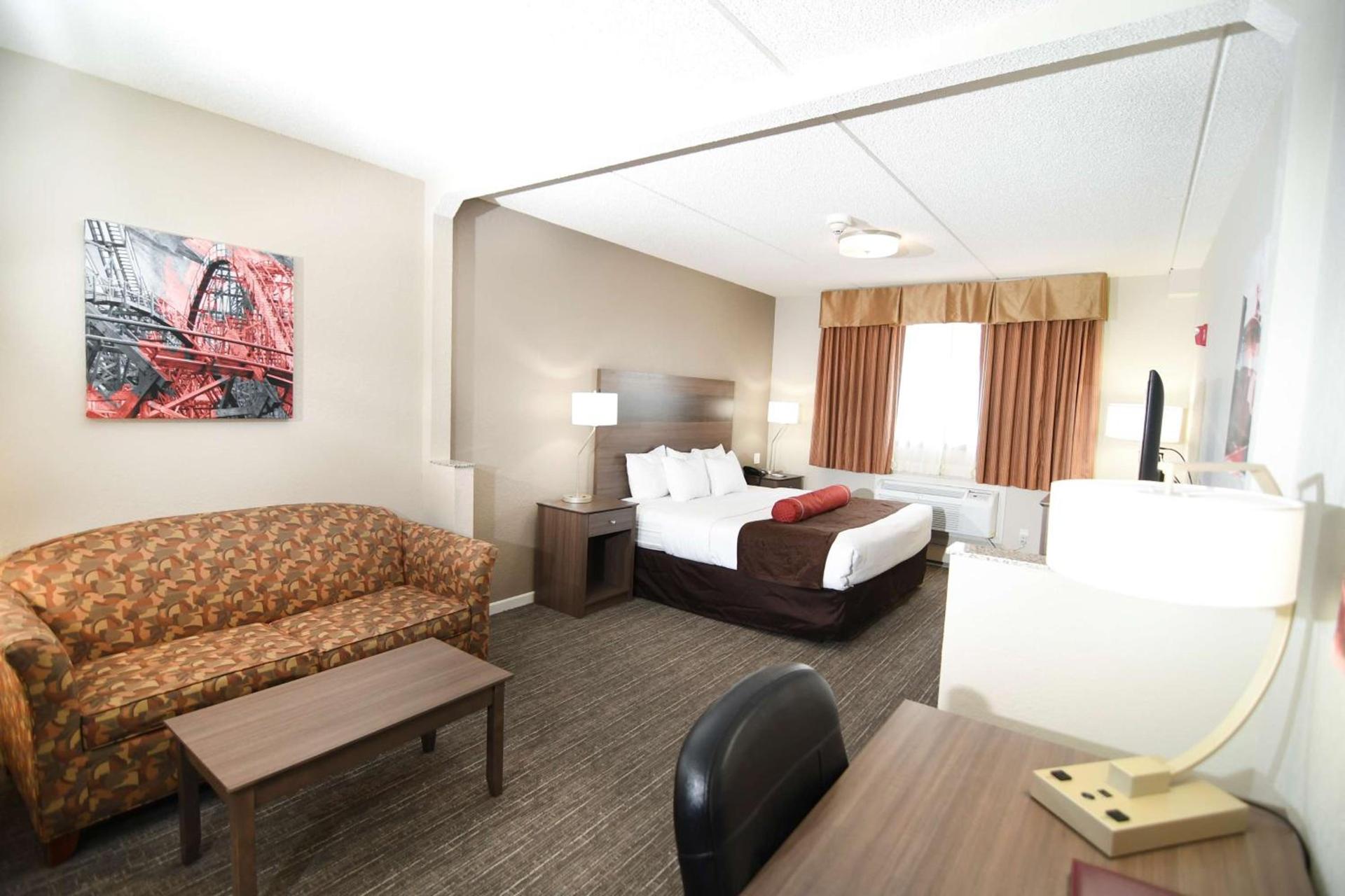 Best Western Plus Sandusky Hotel & Suites photo 5