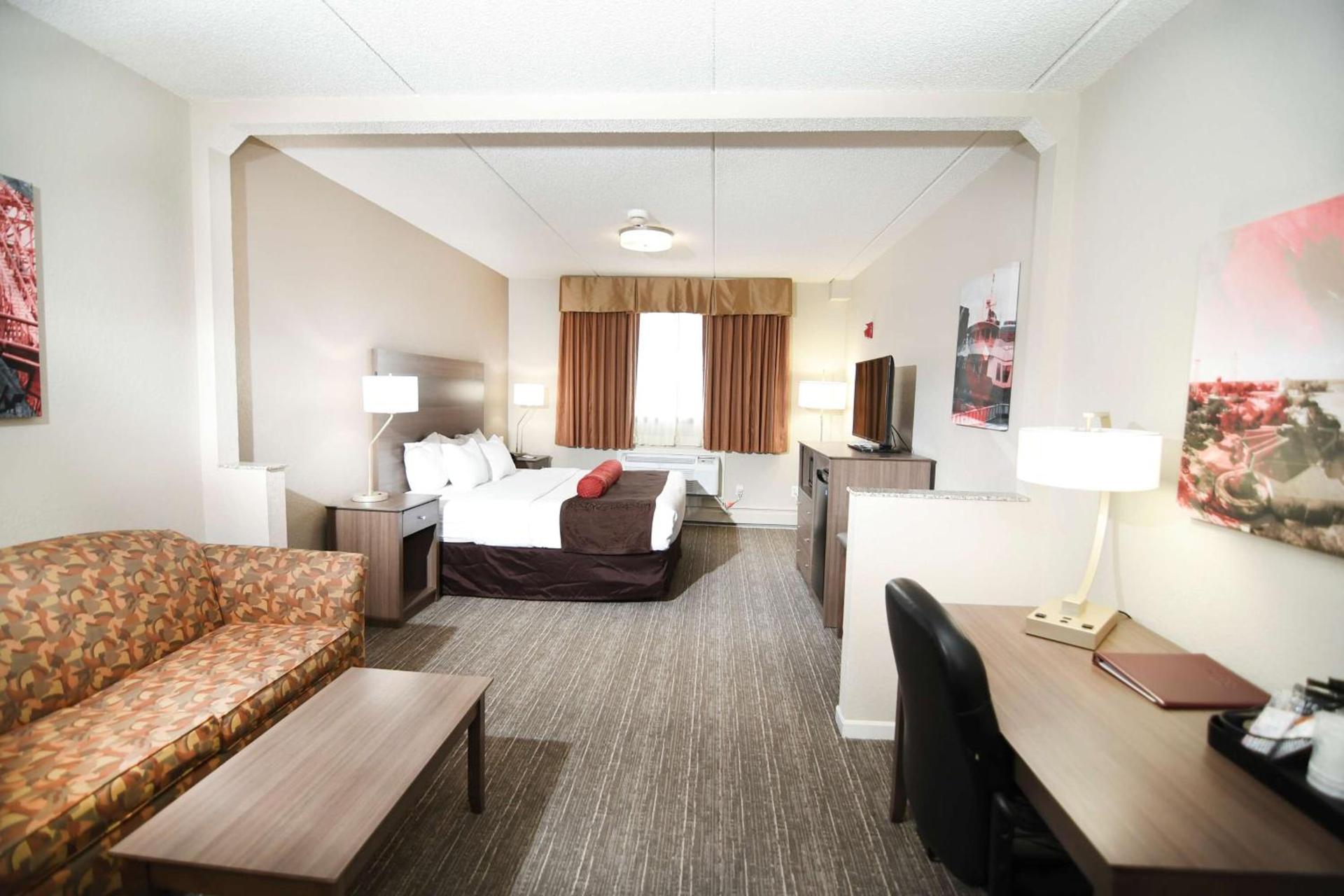 Best Western Plus Sandusky Hotel & Suites photo 27