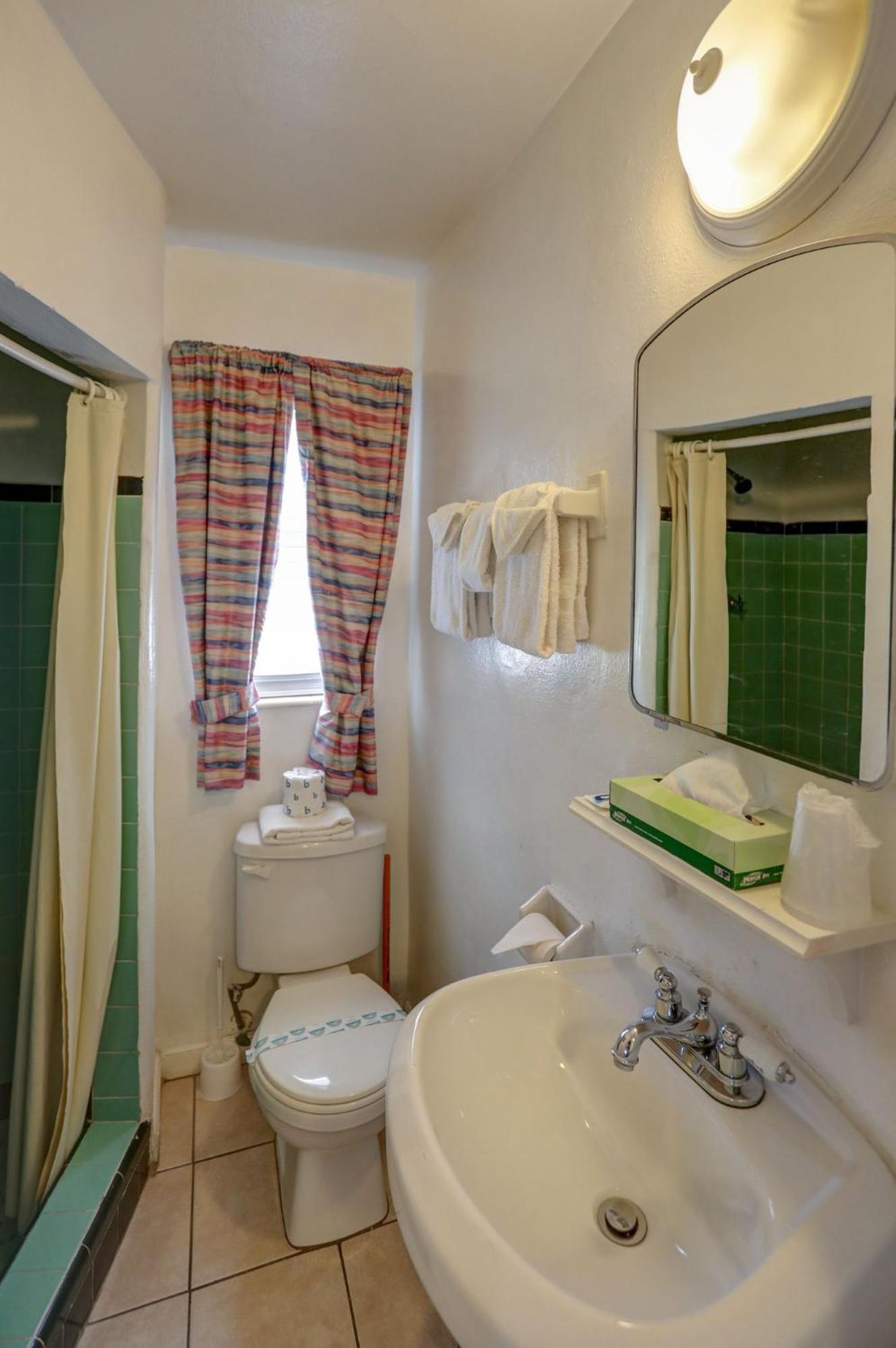 Richard's Motel Extended Stay photo 51