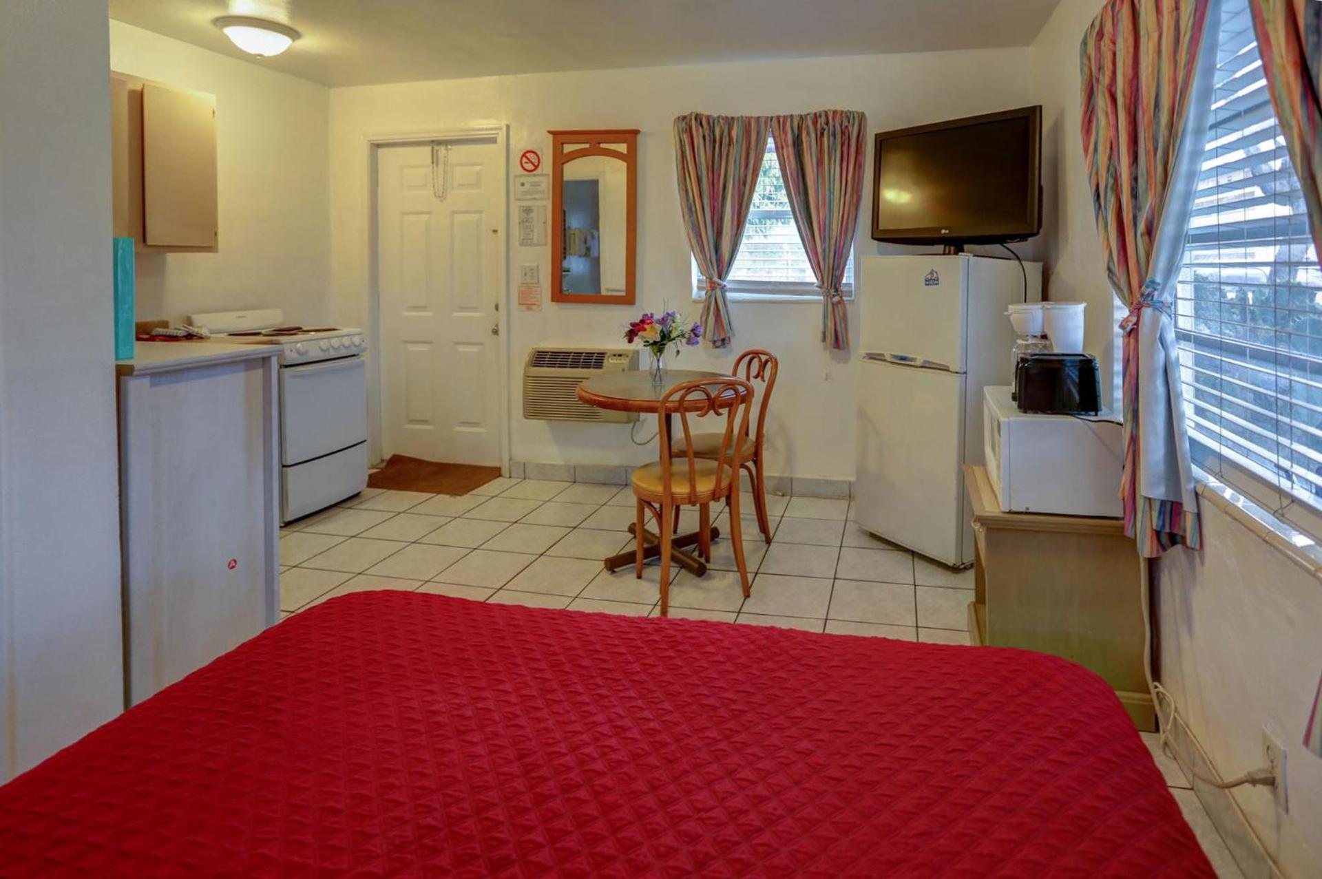 Richard's Motel Extended Stay photo 52