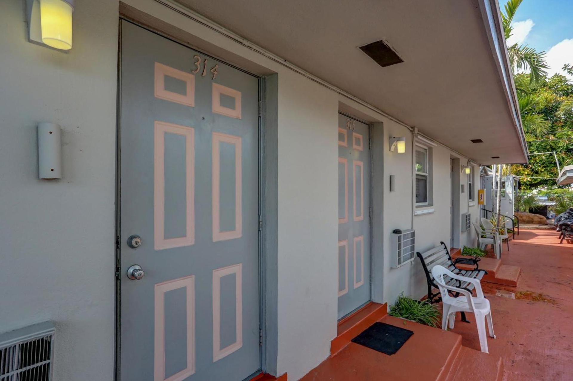 Richard's Motel Extended Stay — hotel in Hallandale Beach