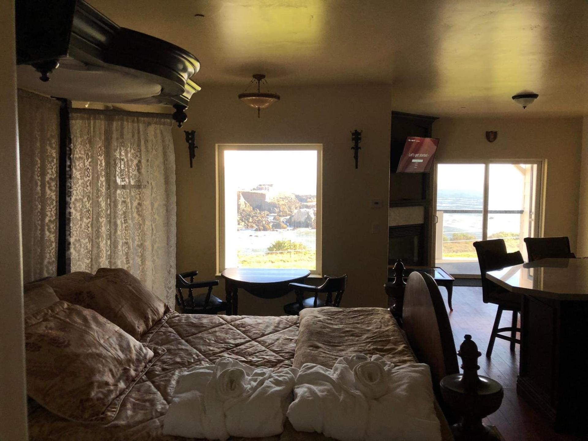 The Castle Inn of the Lost Coast photo 15