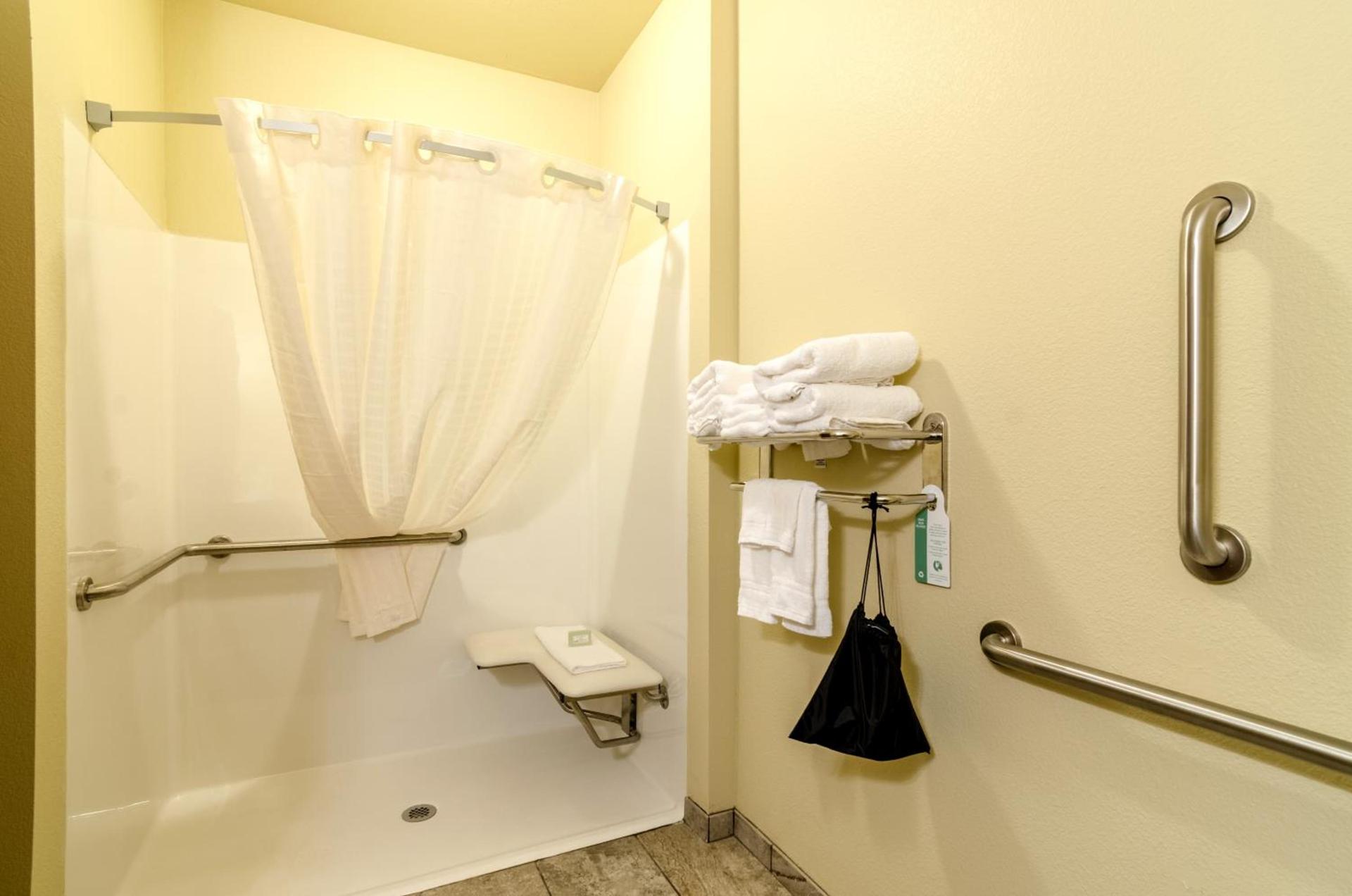 Cobblestone Inn & Suites - Ord photo 12