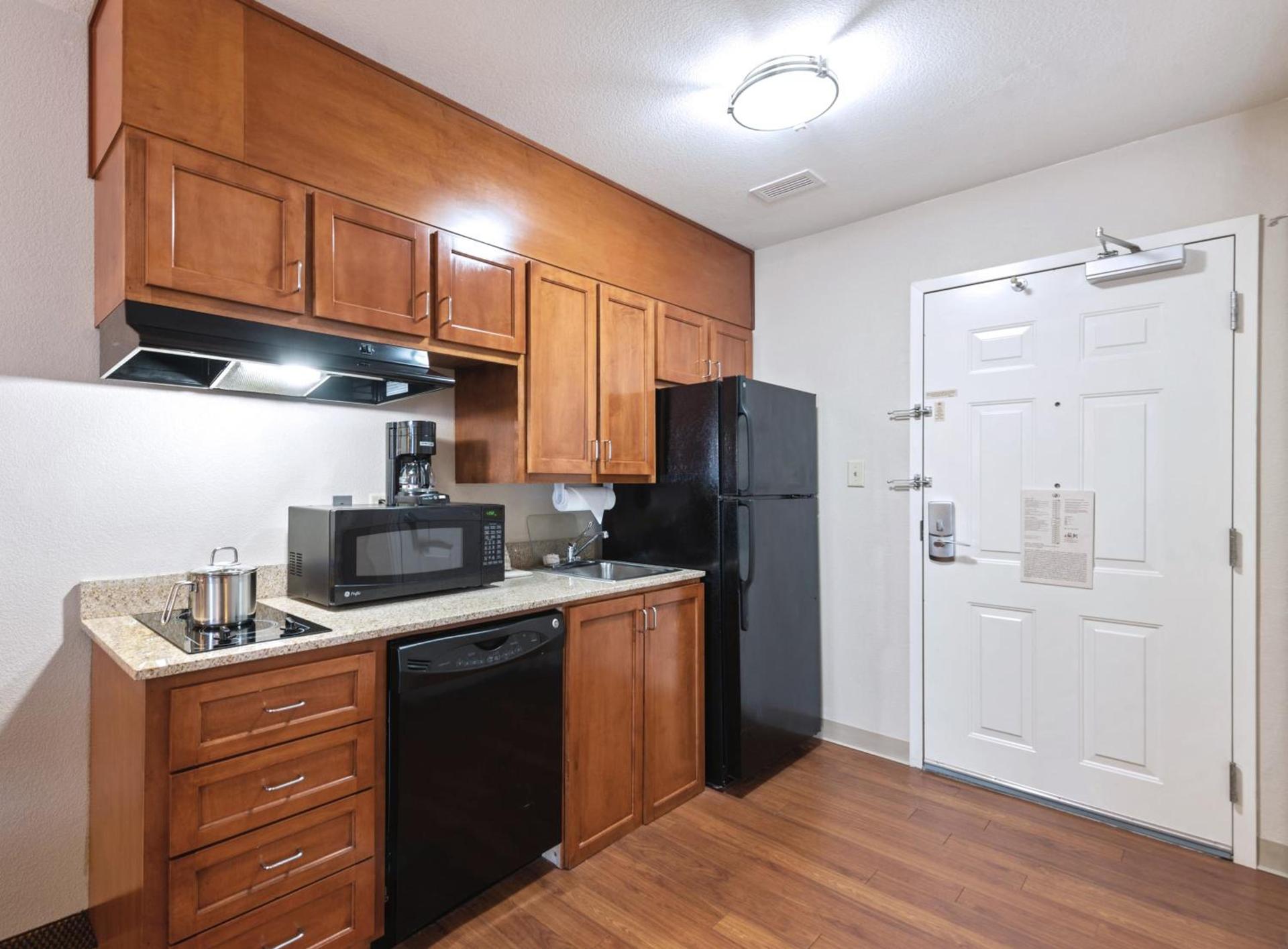 Extended Stay America Suites - Houston - IAH Airport photo 11