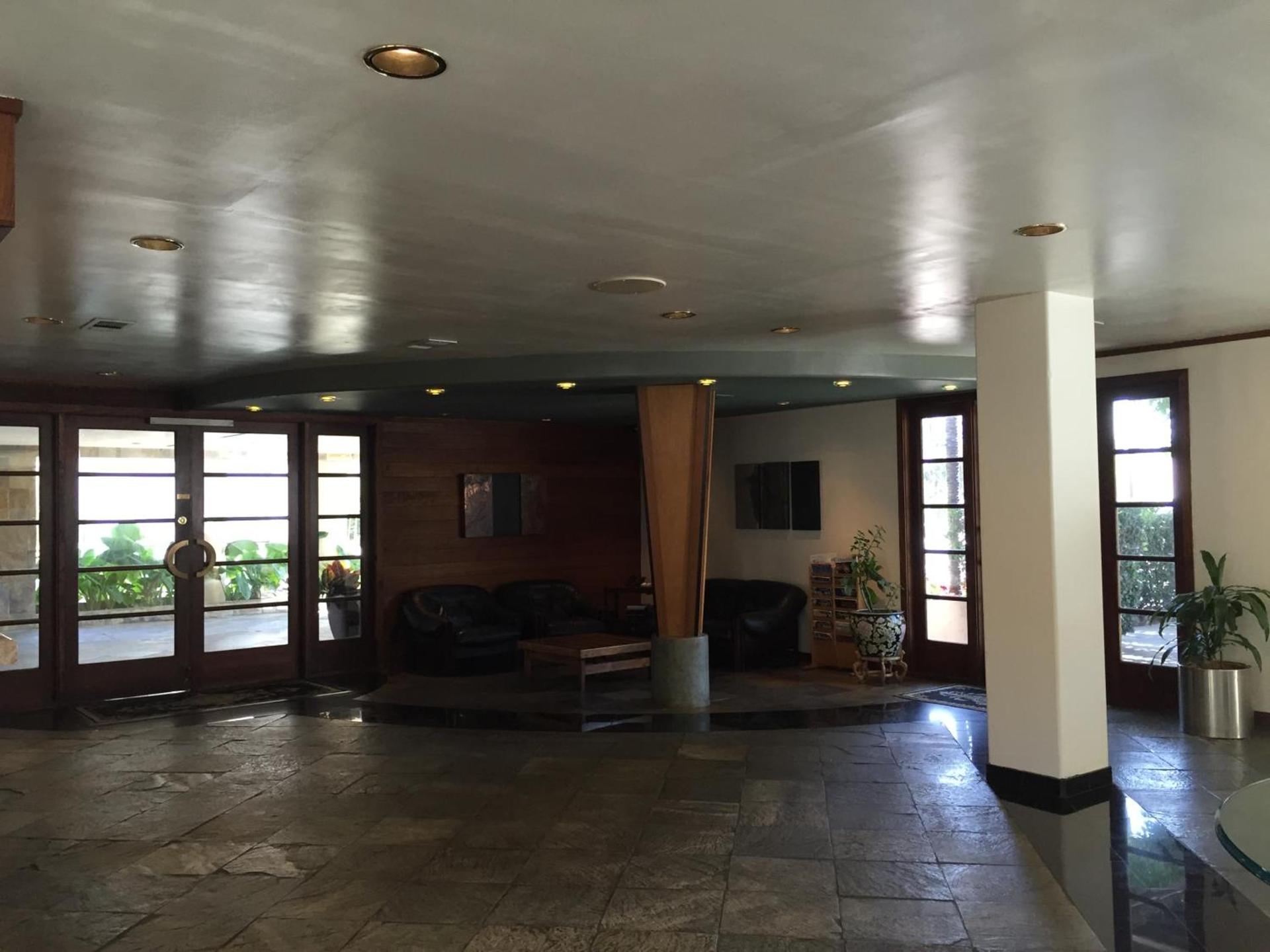 Mikado Hotel - Universal Studios-Burbank photo 3