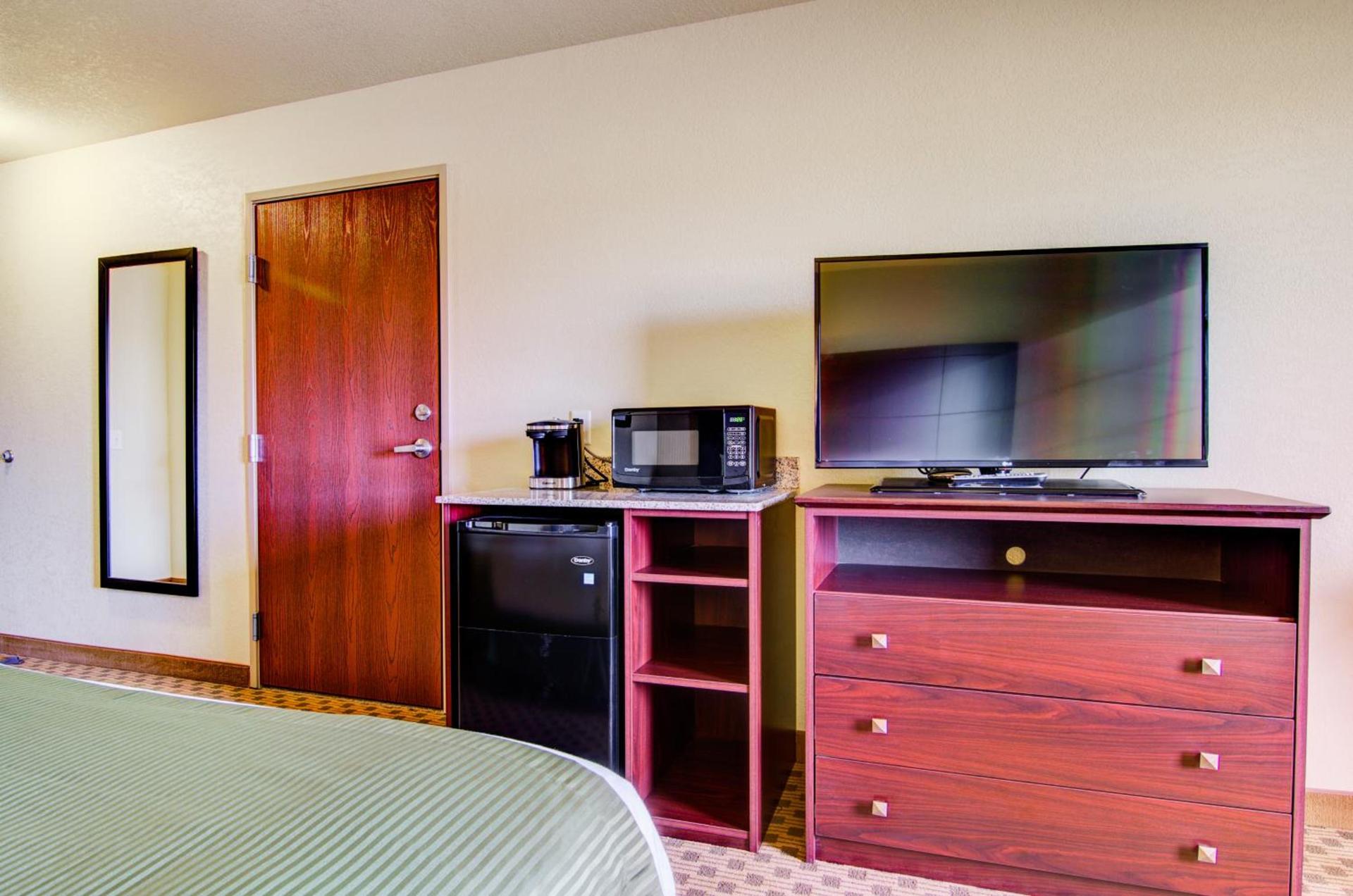 Cobblestone Hotel & Suites Pulaski/Green Bay photo 8