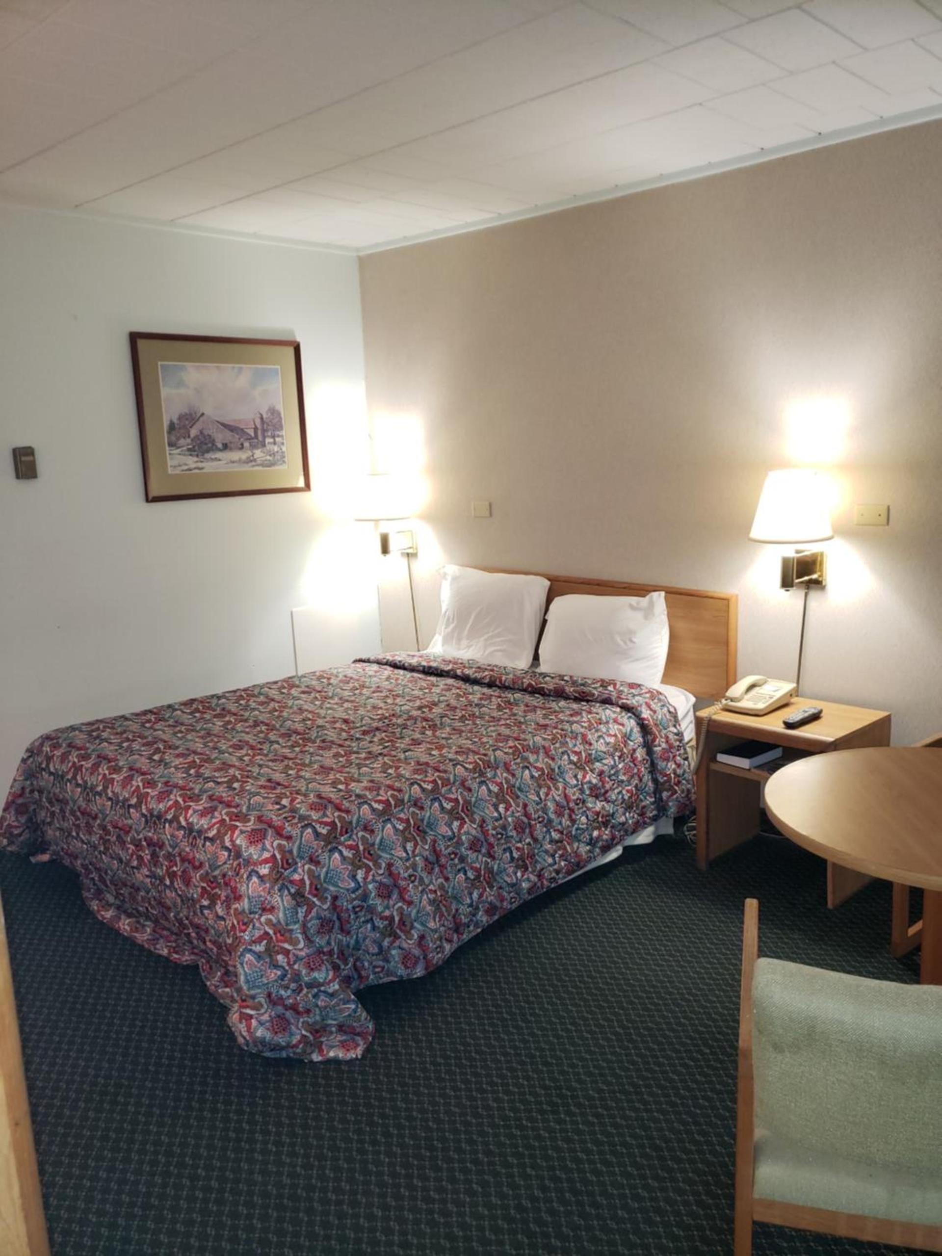 Budget Inn Horseheads photo 10