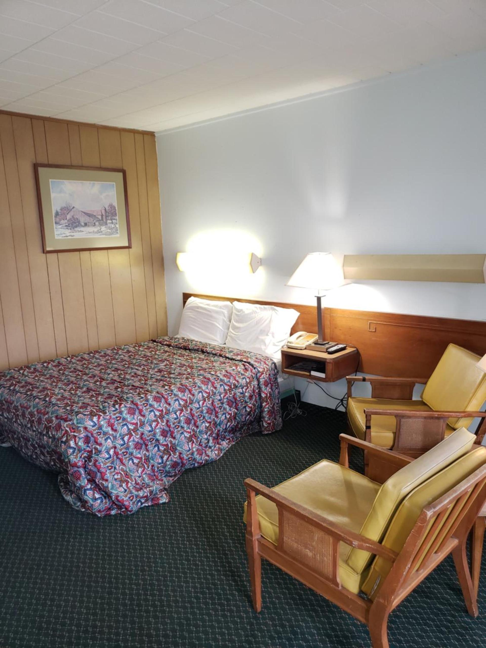 Budget Inn Horseheads photo 27