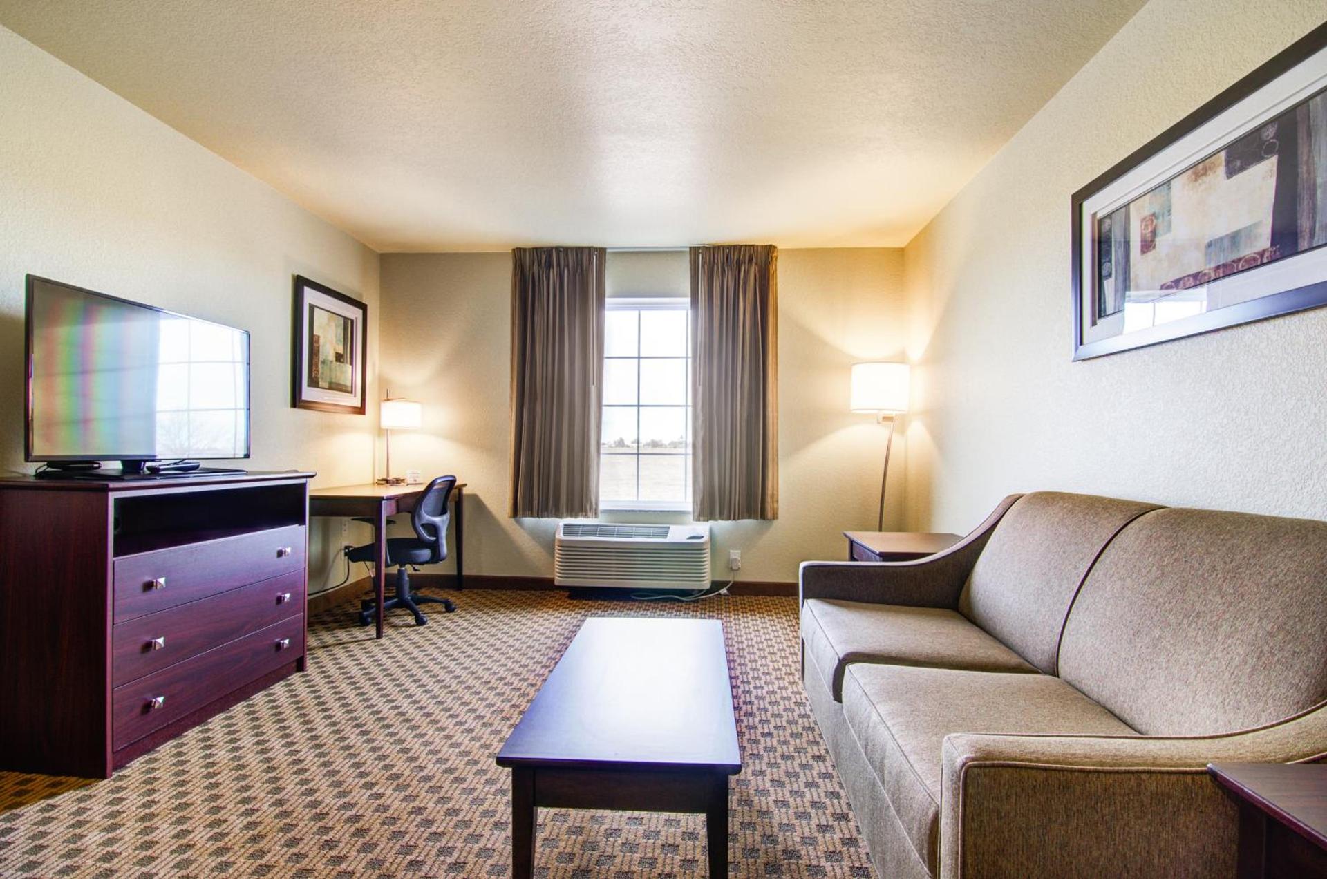 Castle Rock Inn & Suites - Quinter photo 15