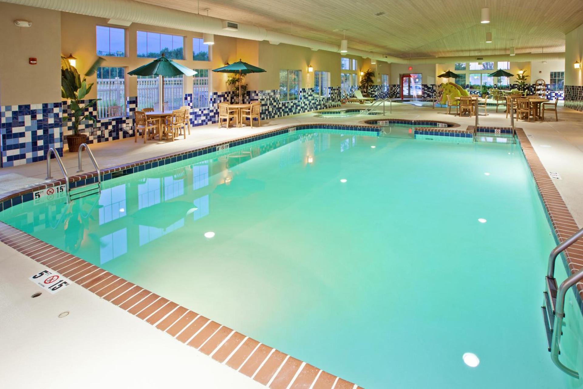 Country Inn & Suites by Radisson, Portage, IN photo 30