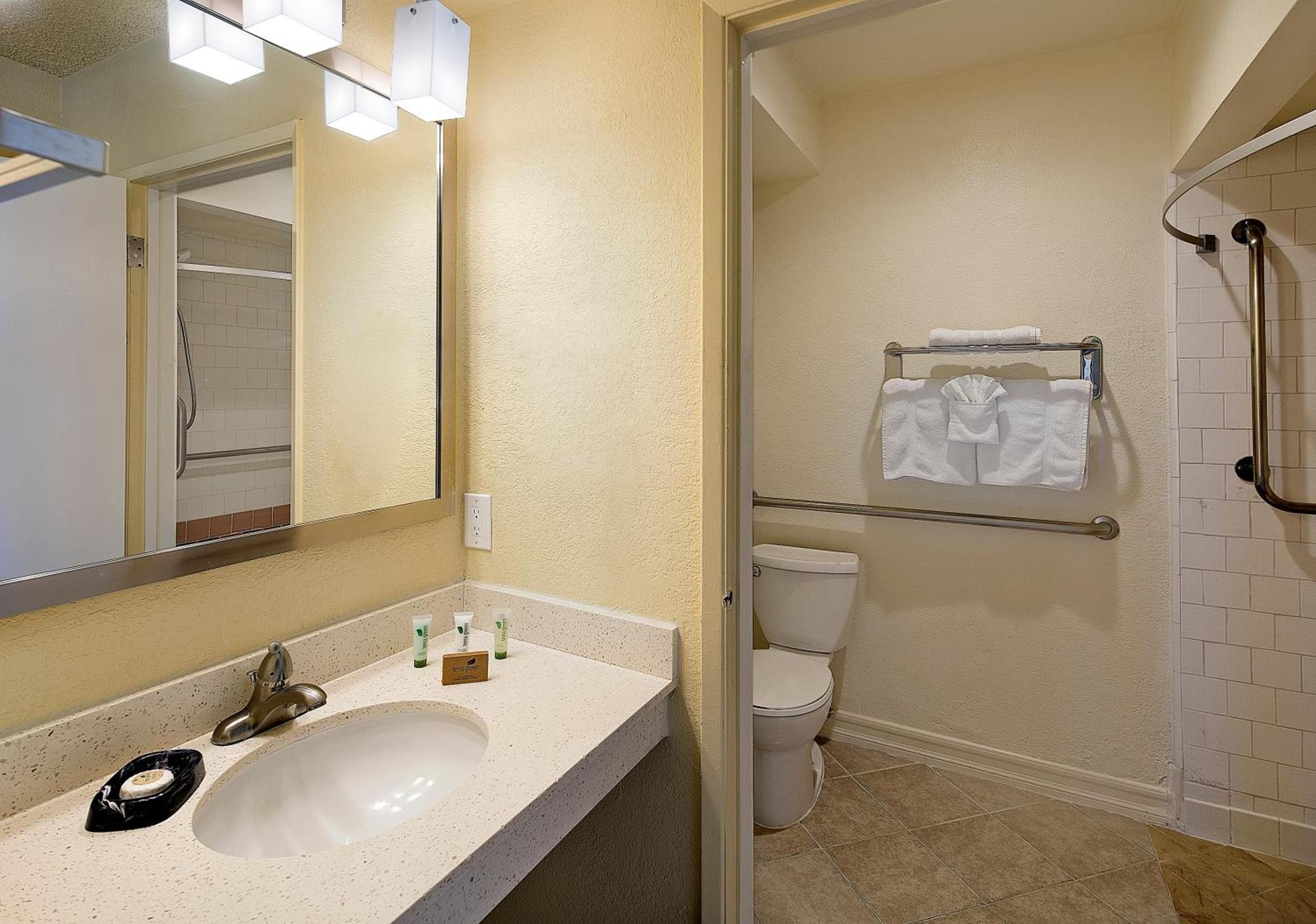Golden Sails Hotel photo 8
