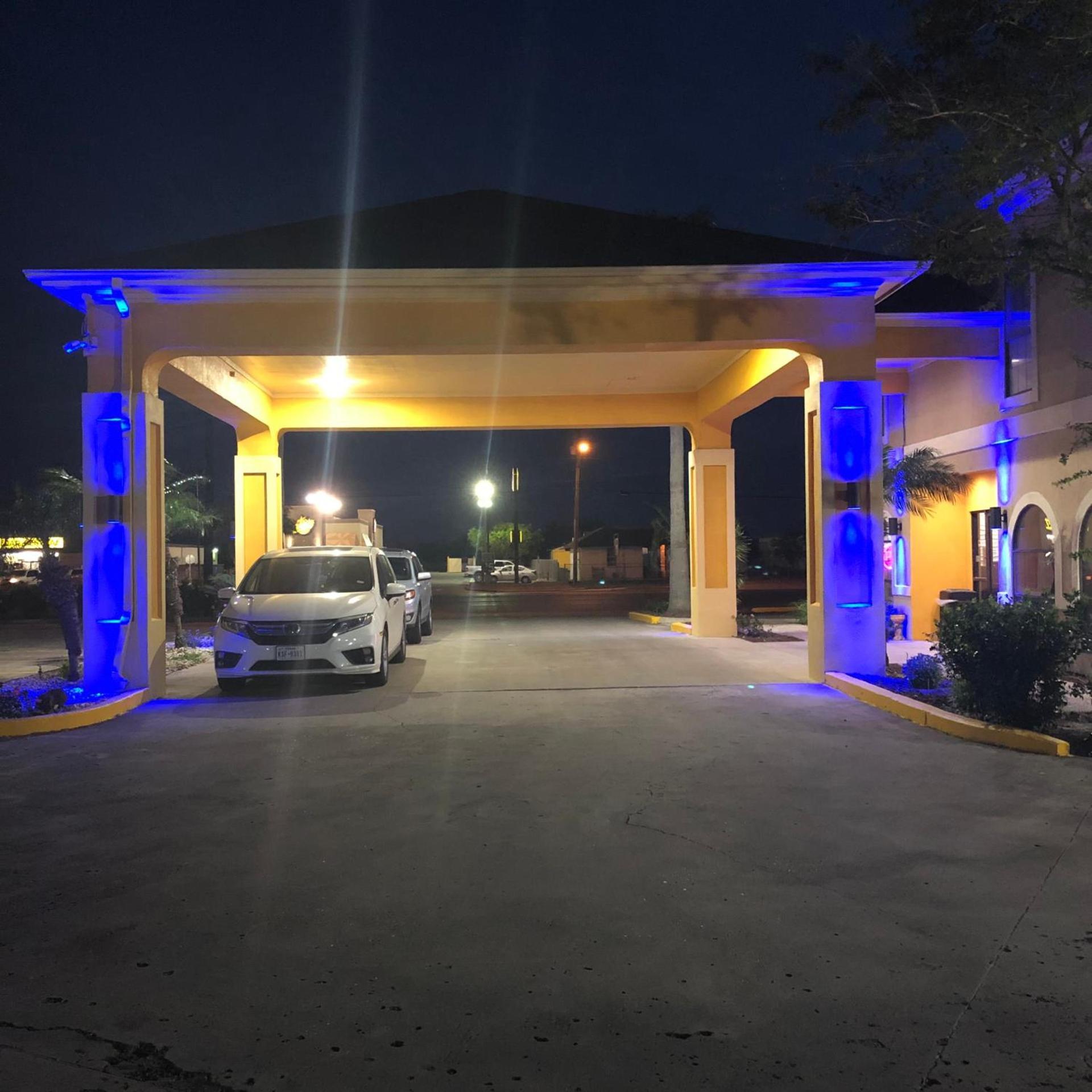 Los Fresnos Inn and Suites photo 76