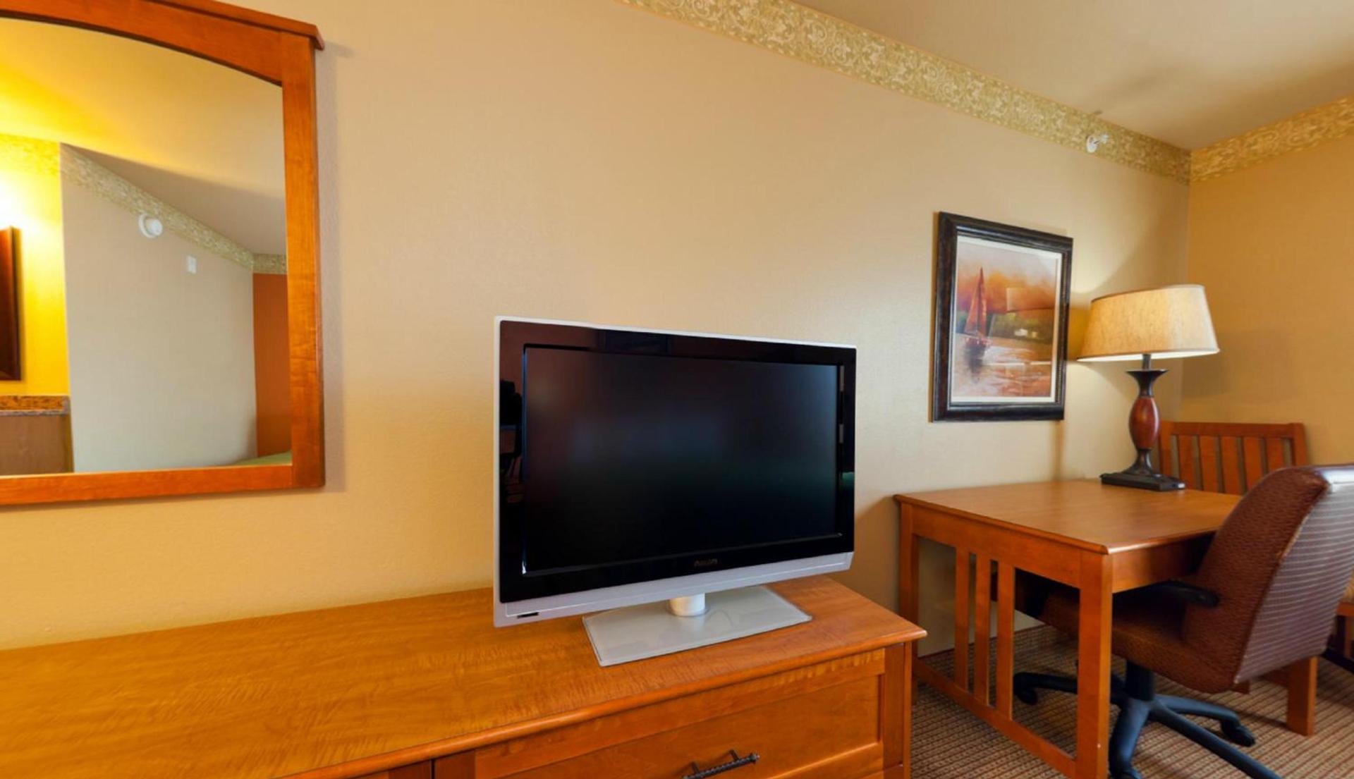 Country Inn & Suites by Radisson, Portage, IN photo 33