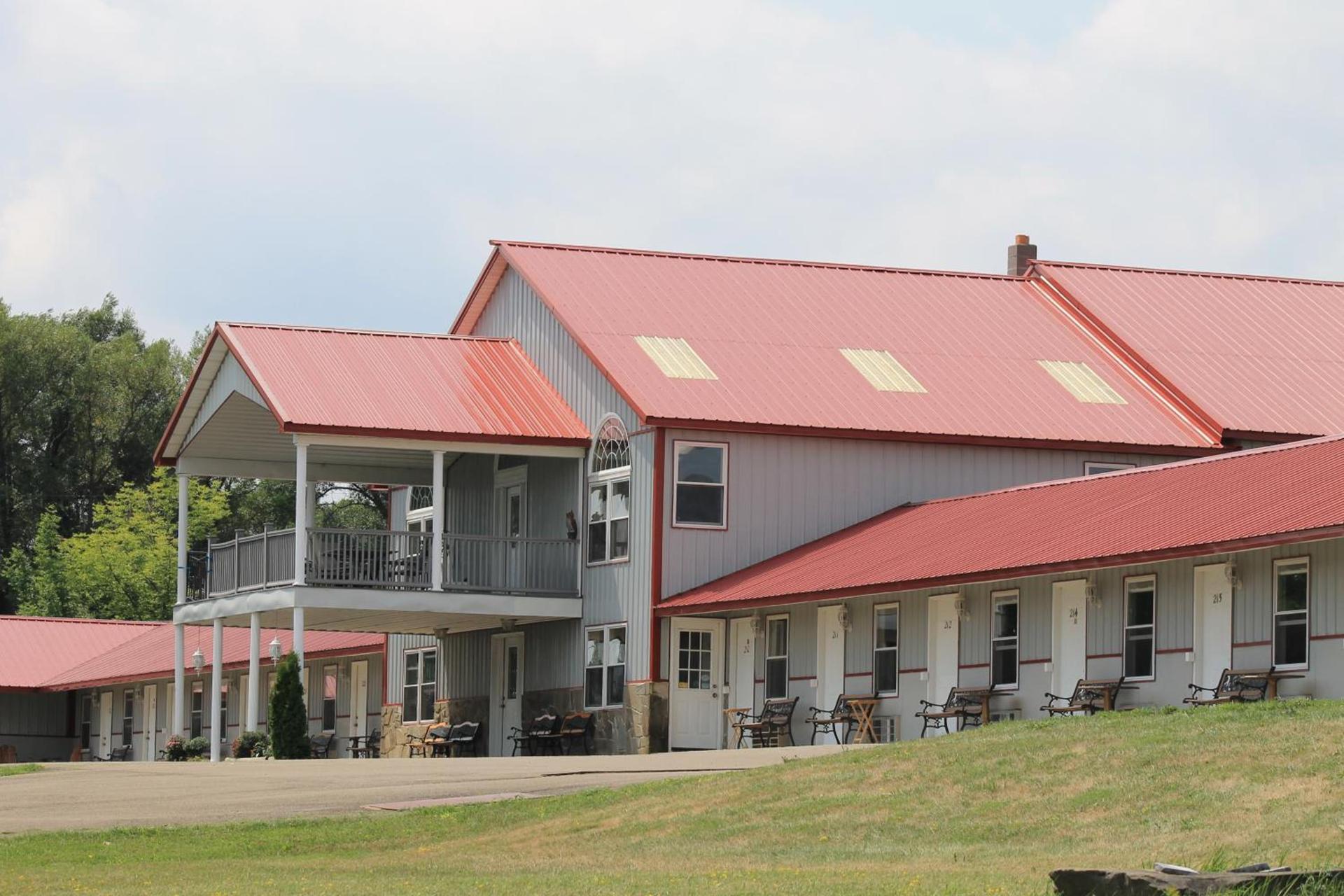 Golden Knight Inn and Suites photo 1
