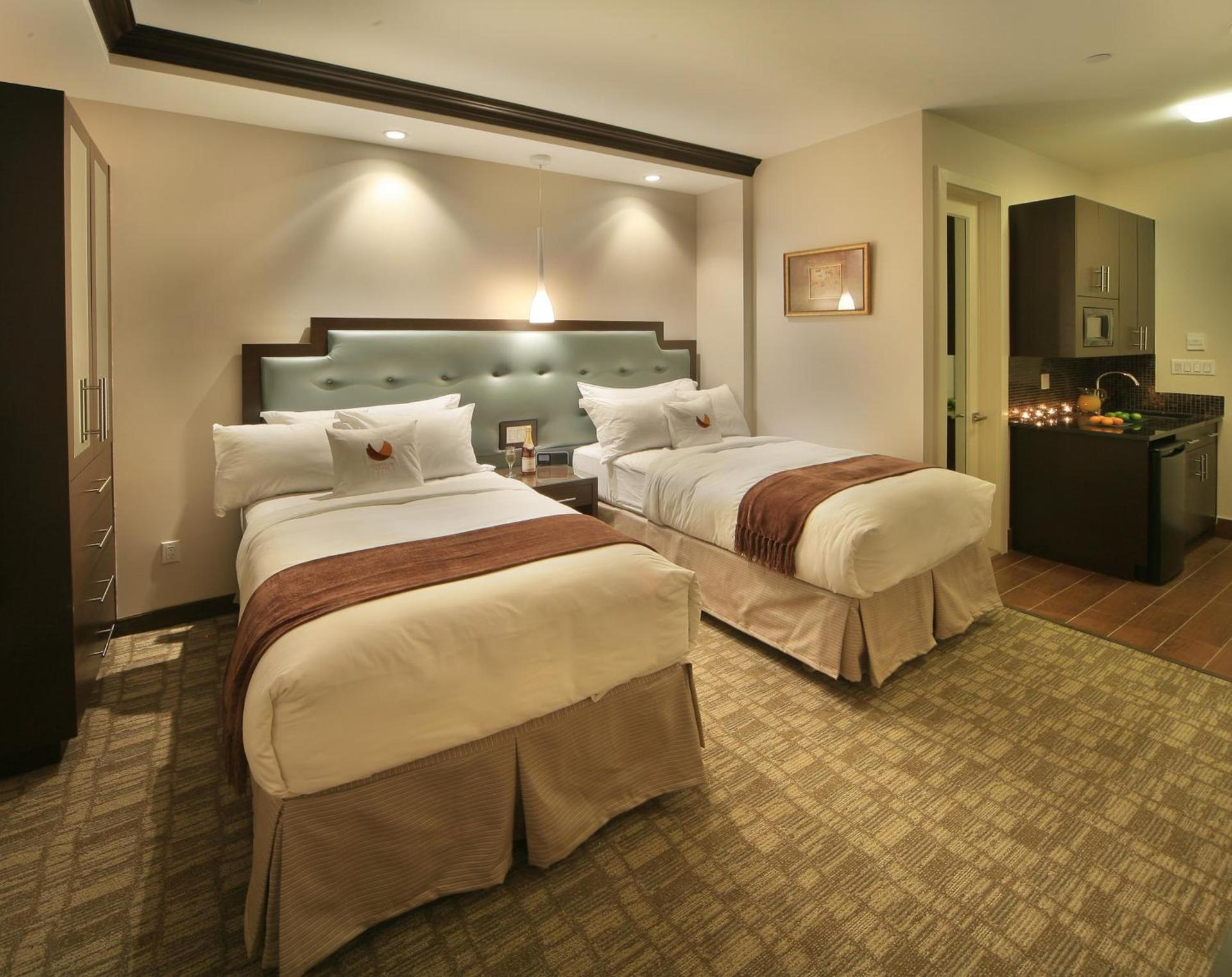 Aura Hotel Brooklyn photo 14