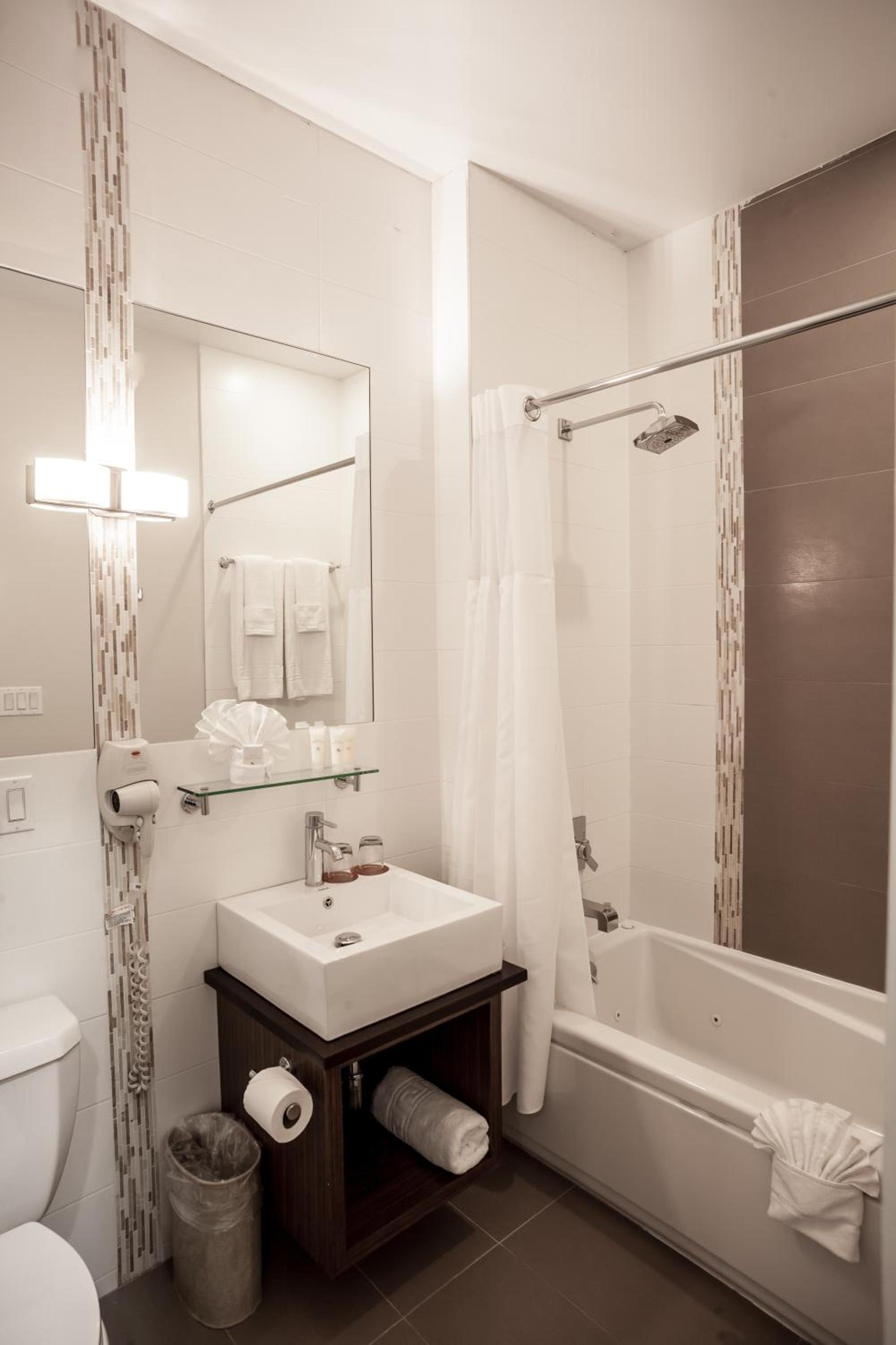 Aura Hotel Brooklyn photo 22