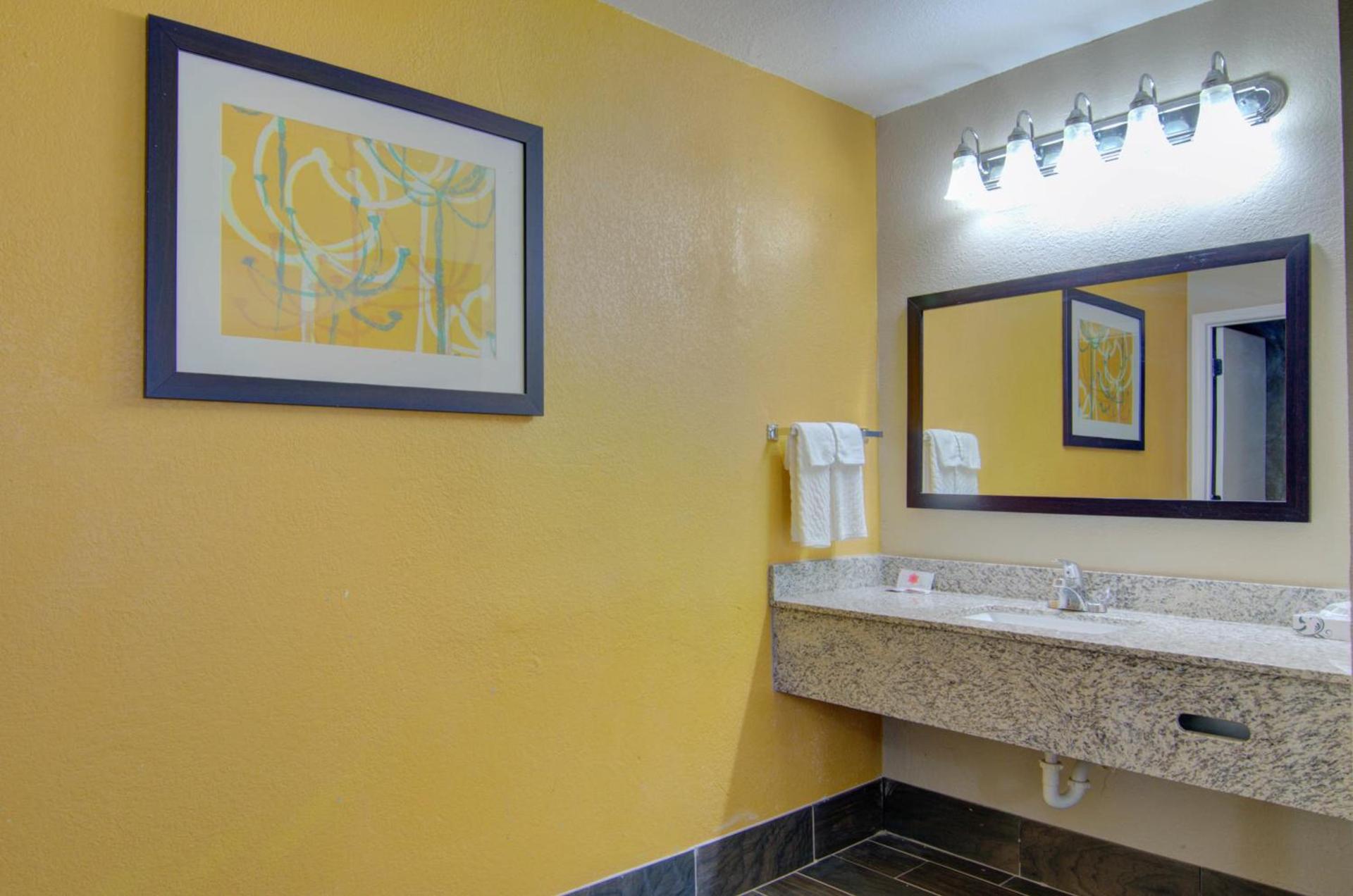Westbridge Inn & Suites photo 7