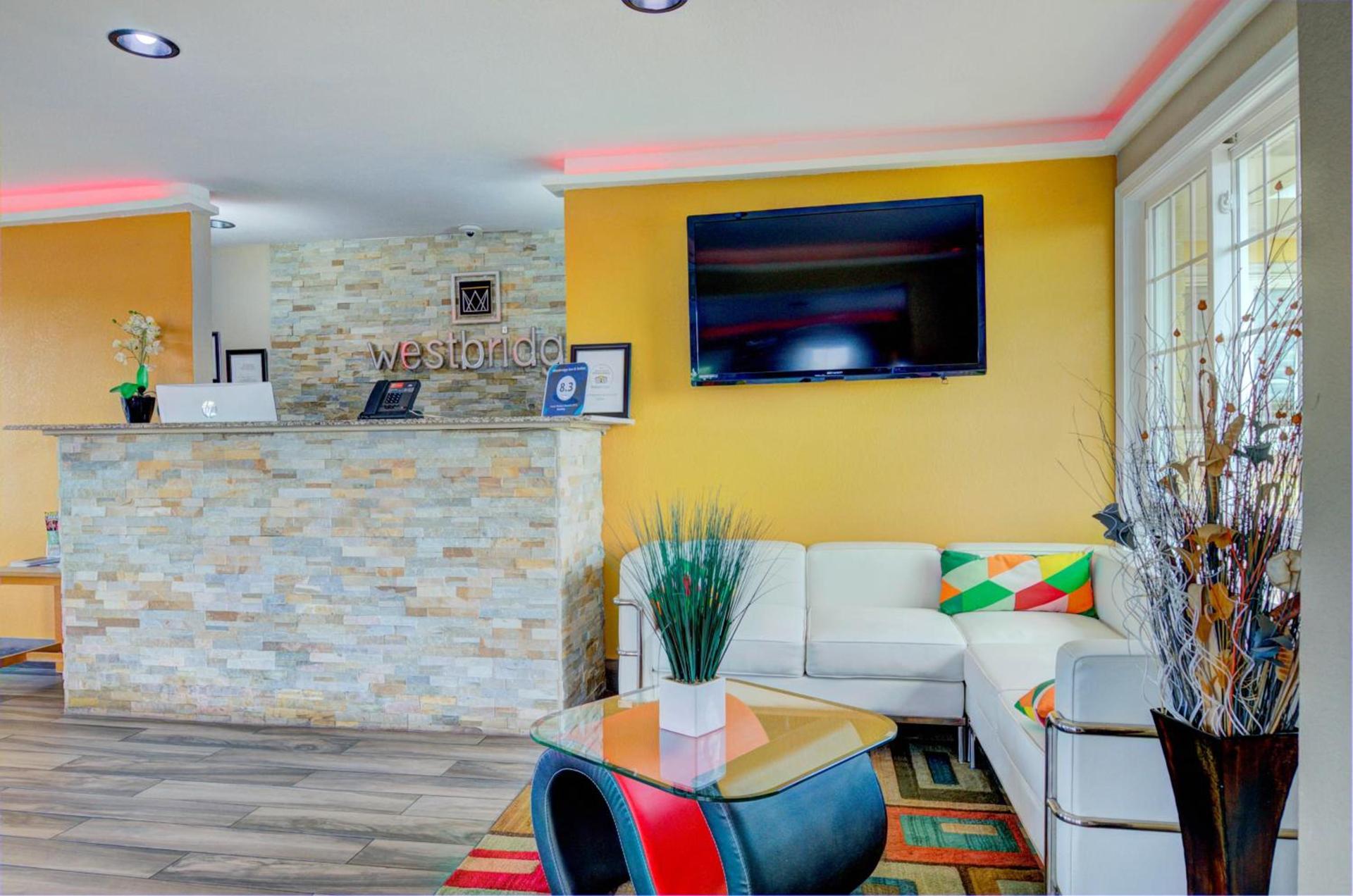 Westbridge Inn & Suites photo 5