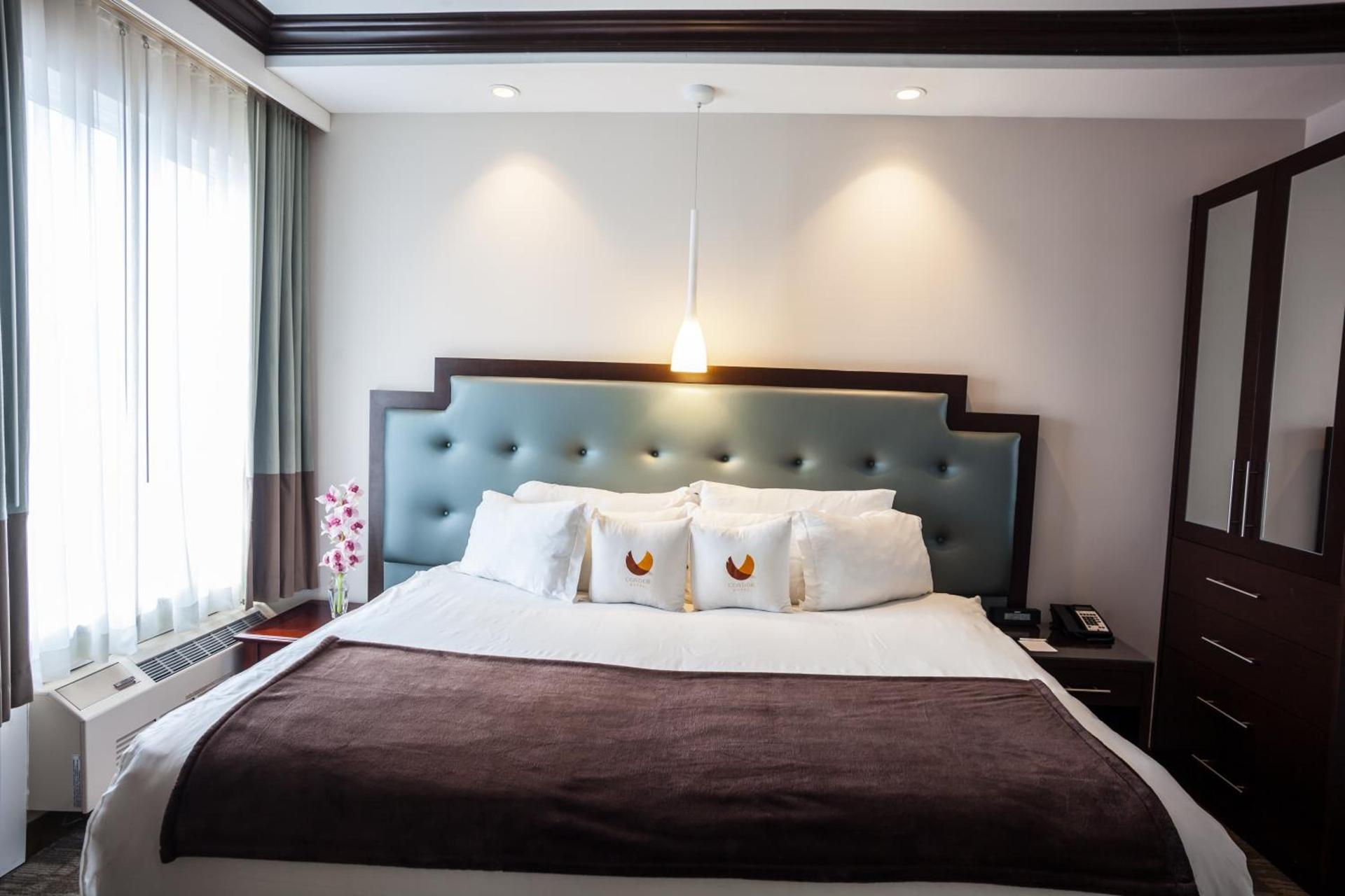 Aura Hotel Brooklyn photo 10