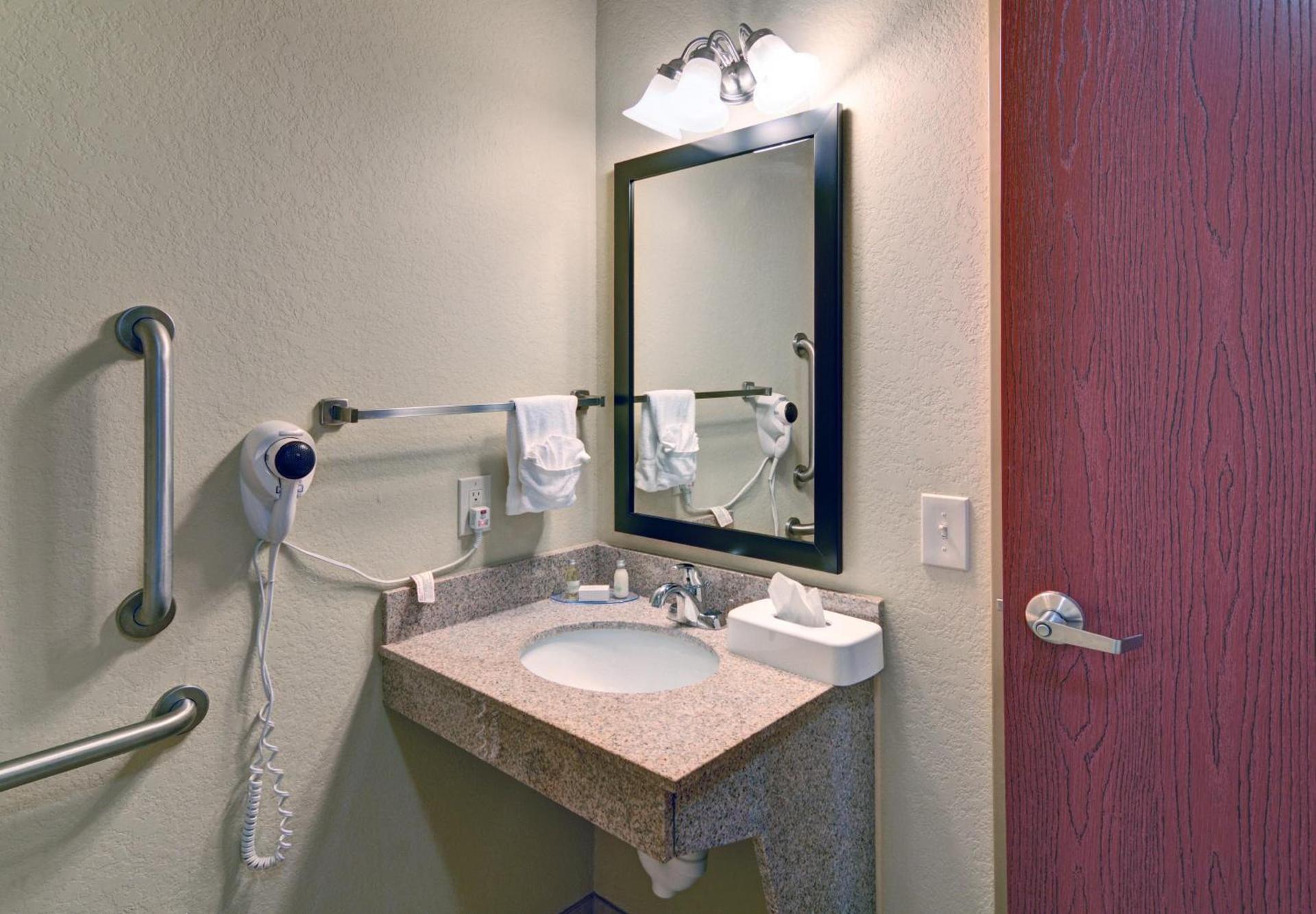 Cobblestone Inn & Suites - Schuyler photo 4