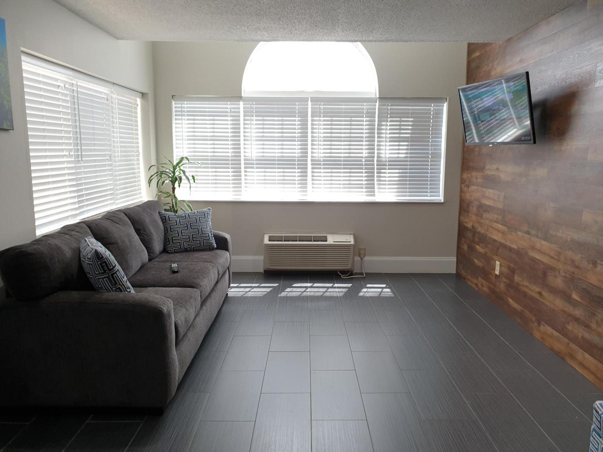 Microtel Inn & Suites by Wyndham Augusta/Riverwatch photo 33