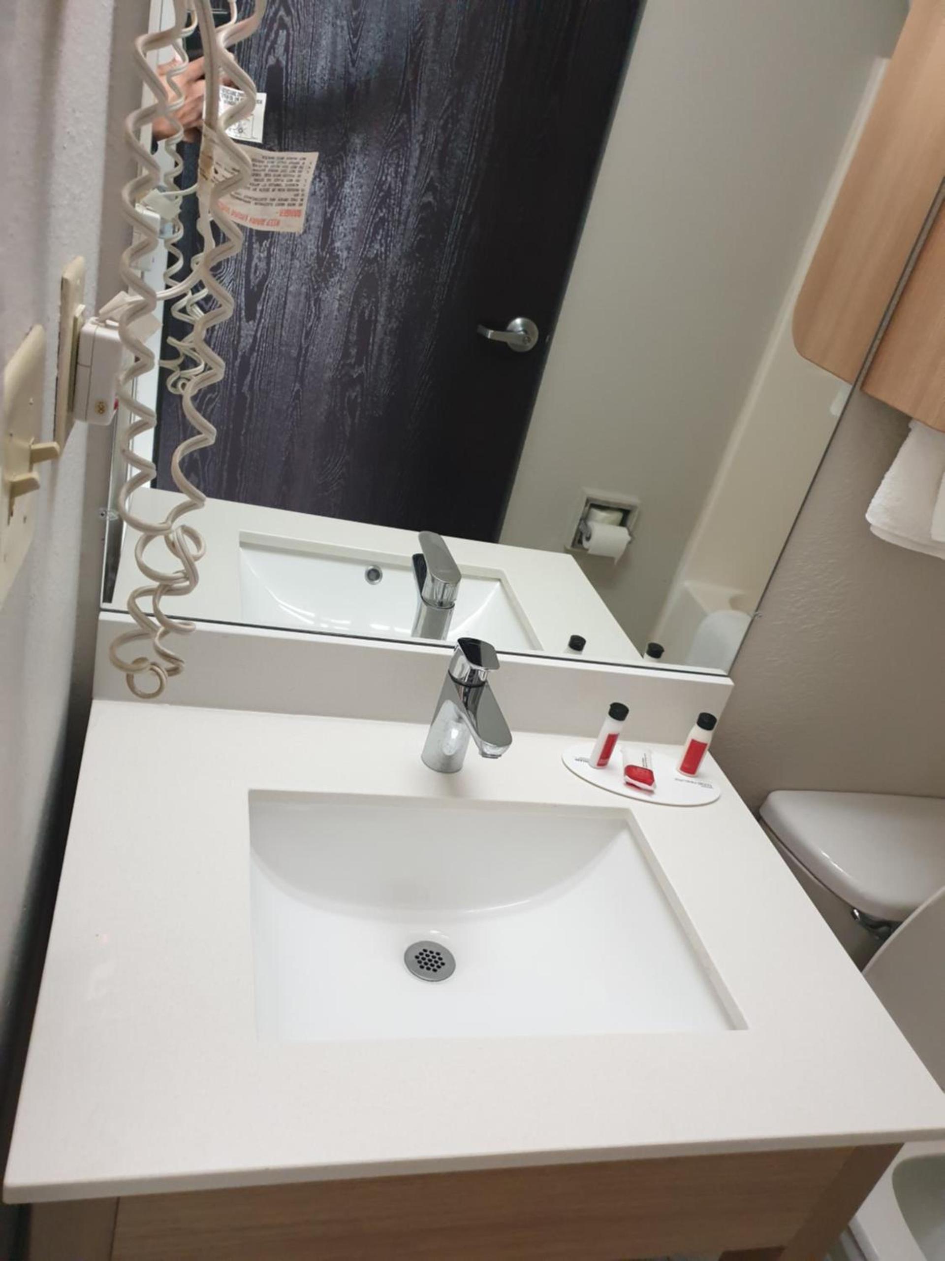 Microtel Inn & Suites by Wyndham Augusta/Riverwatch photo 6