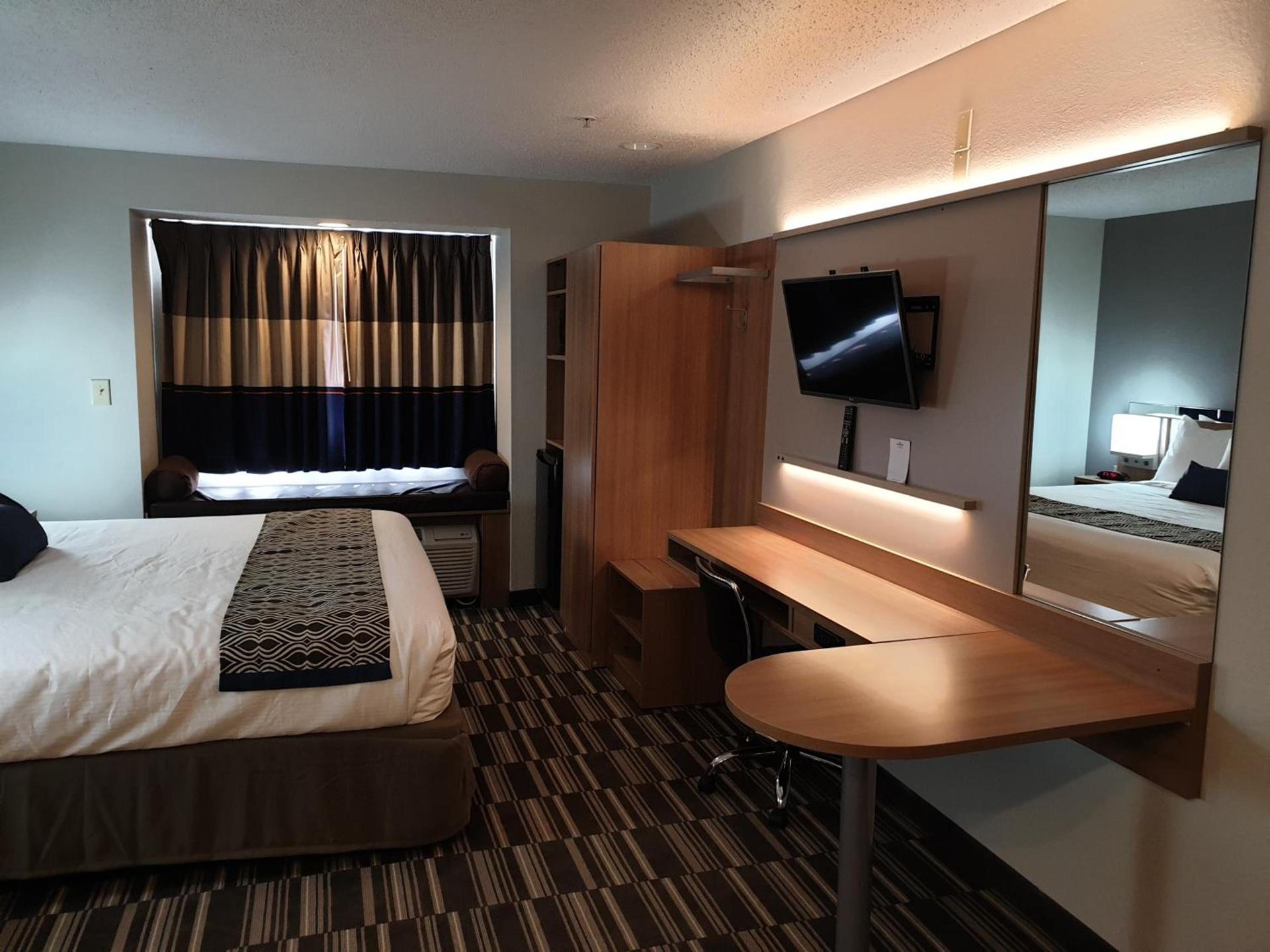 Microtel Inn & Suites by Wyndham Augusta/Riverwatch photo 11