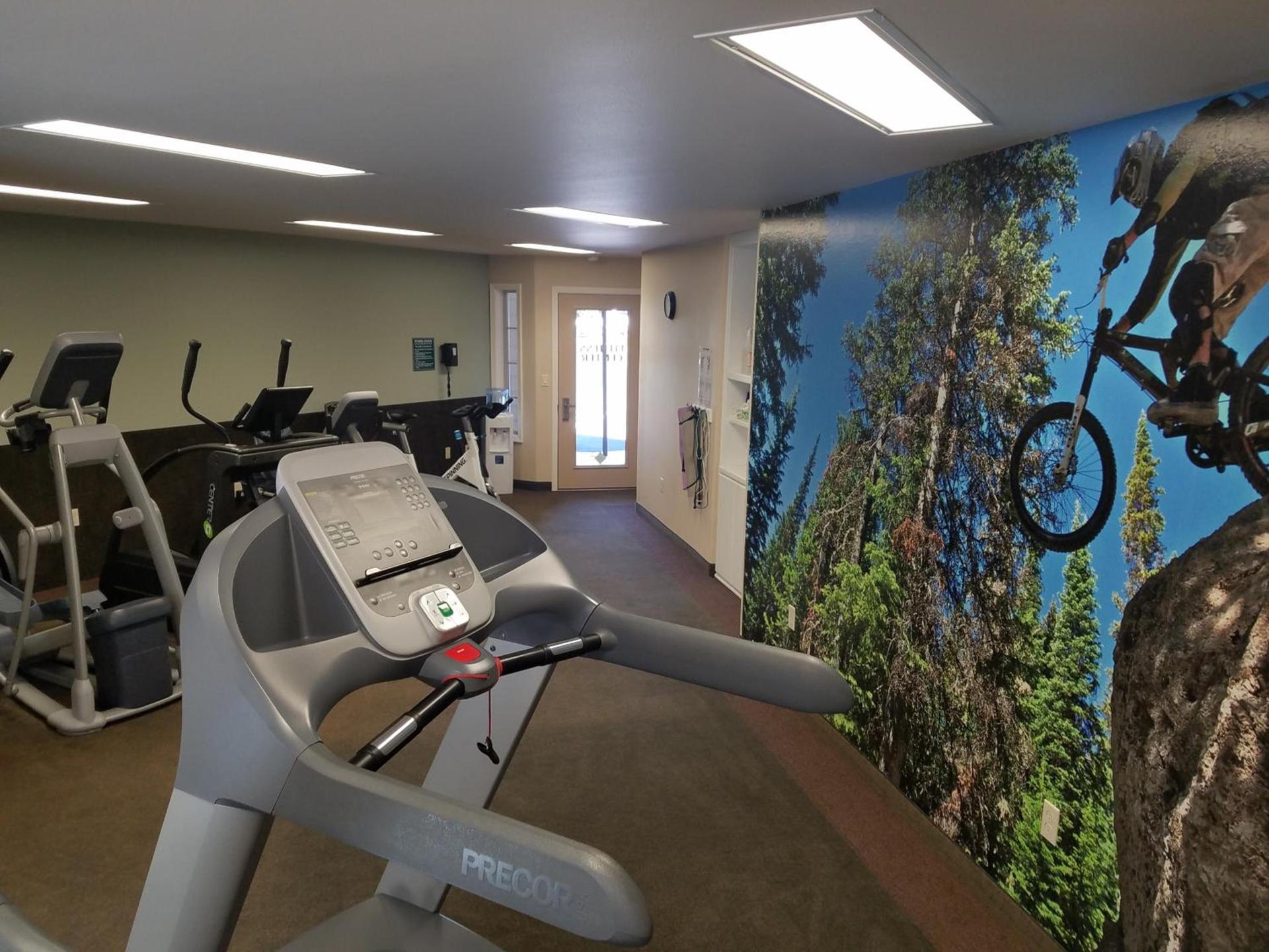 Redwood Hyperion Suites photo 3