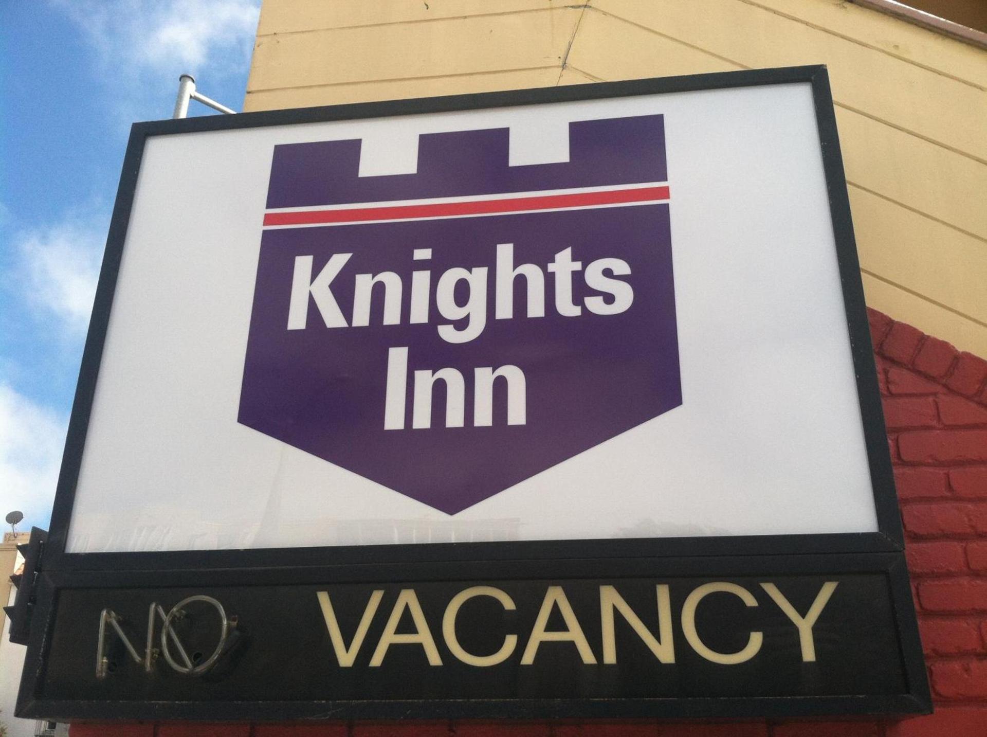 Economy Inn photo 9