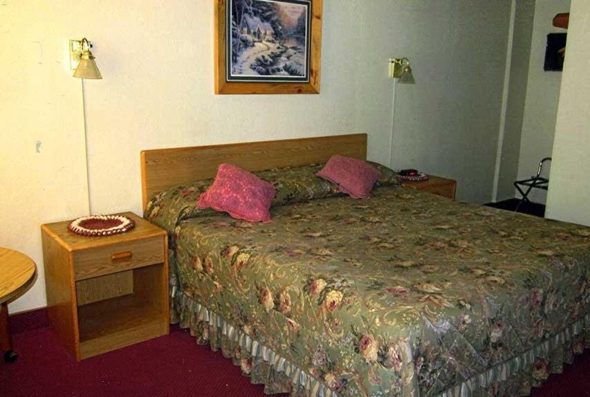 Color Country Motel photo 20