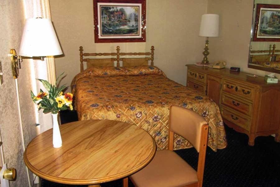 Color Country Motel photo 7
